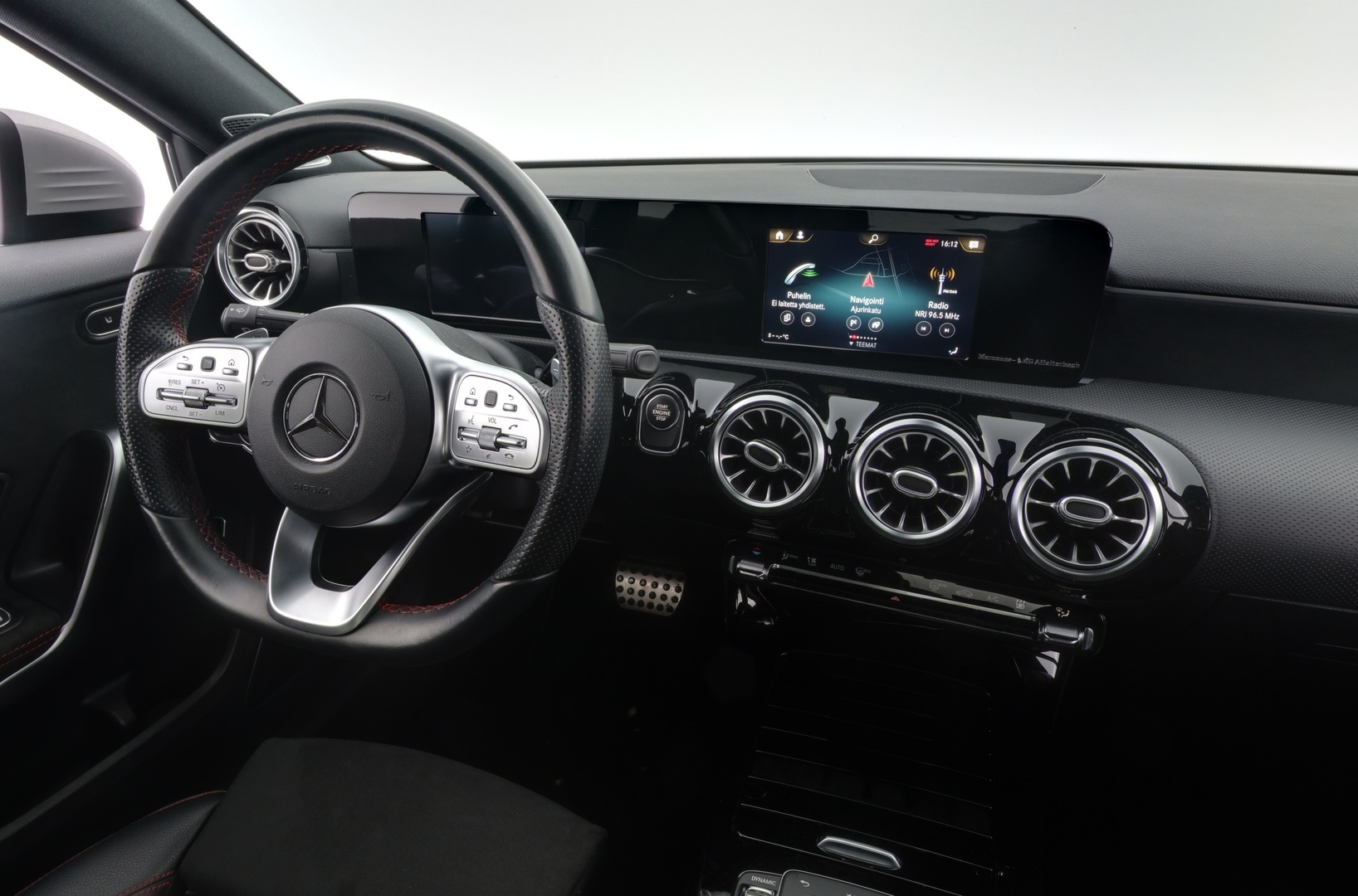 MERCEDES-BENZ A 2021