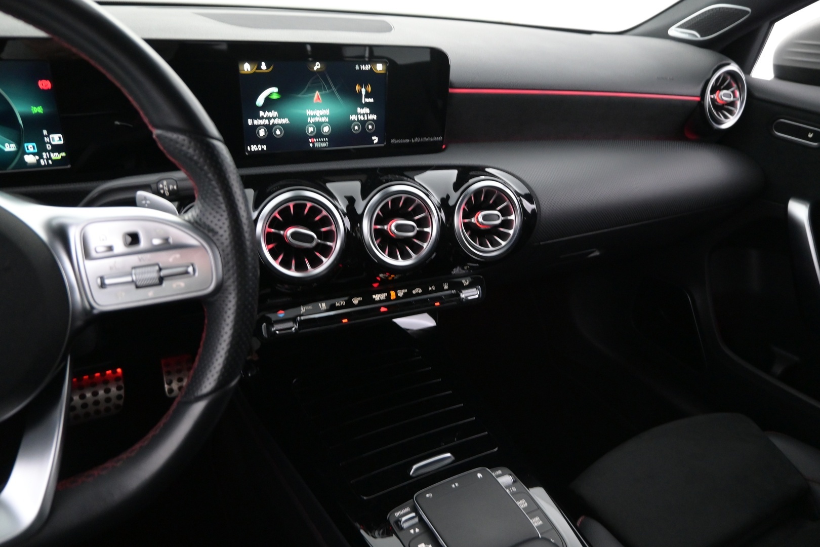 MERCEDES-BENZ A 2021