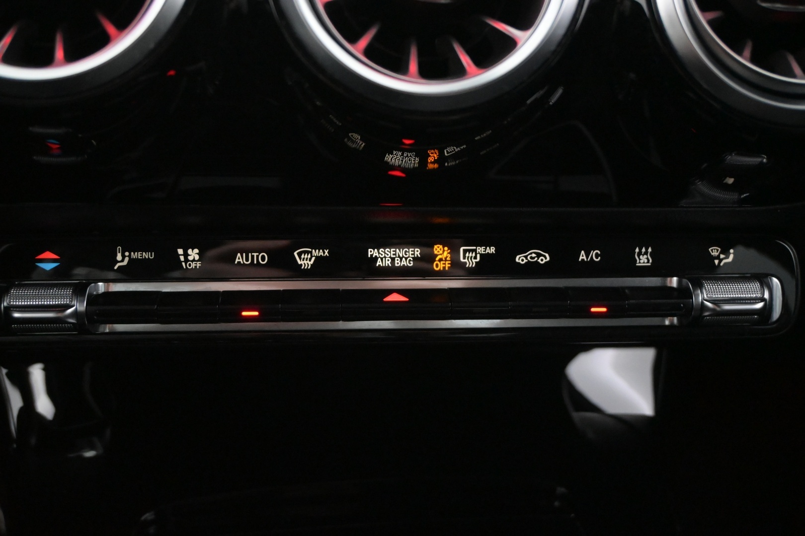 MERCEDES-BENZ A 2021