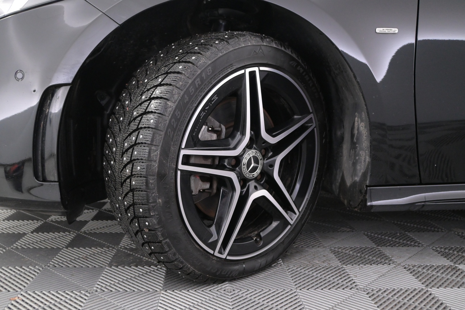 MERCEDES-BENZ A 2021