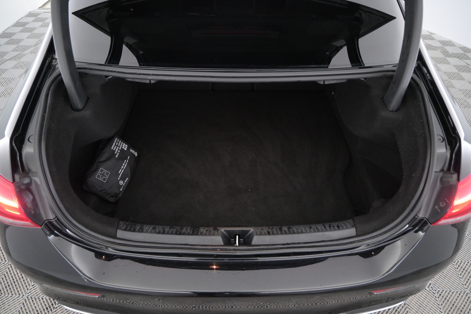 MERCEDES-BENZ A 2021