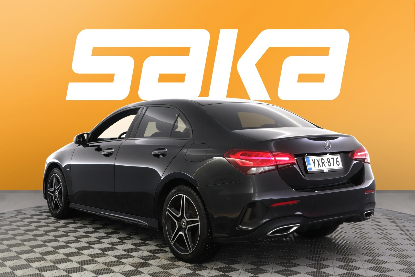 MERCEDES-BENZ A 2021