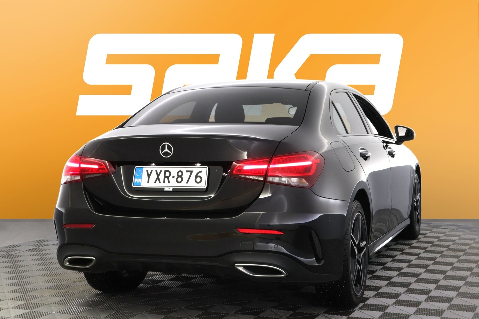 MERCEDES-BENZ A 2021