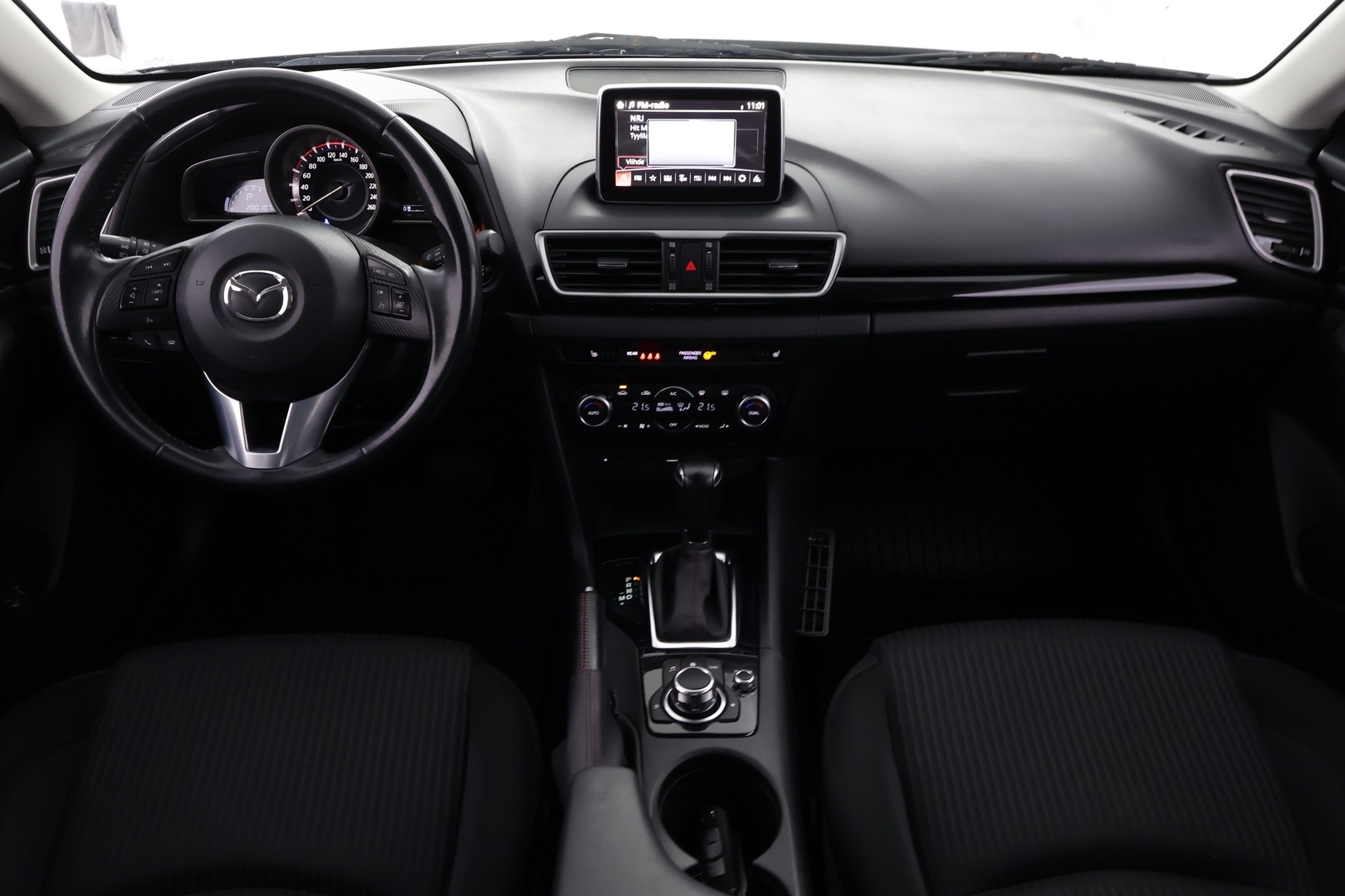MAZDA 3 2015