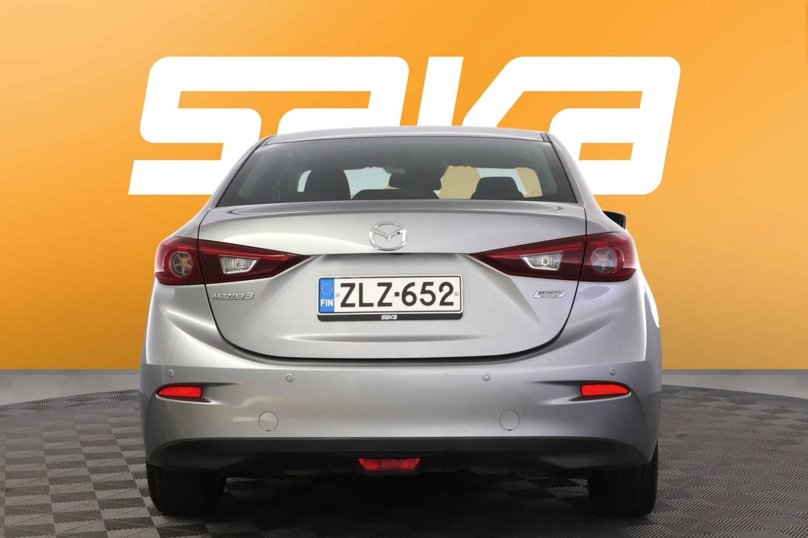 MAZDA 3 2015
