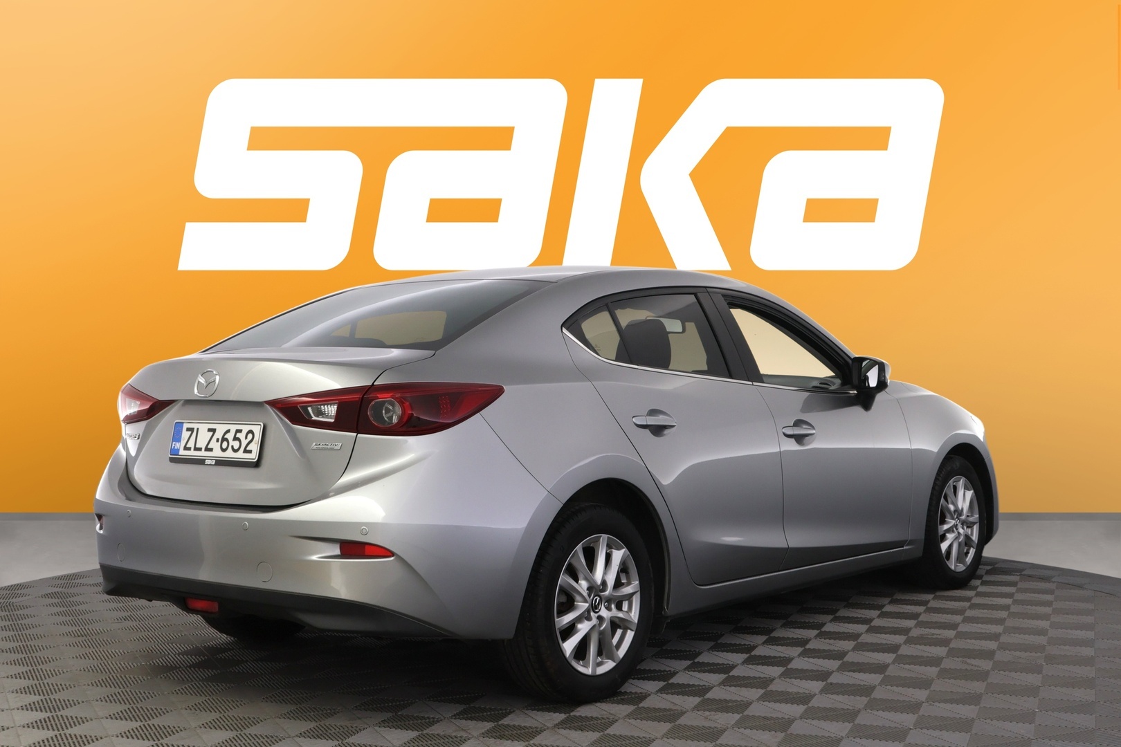 MAZDA 3 2015