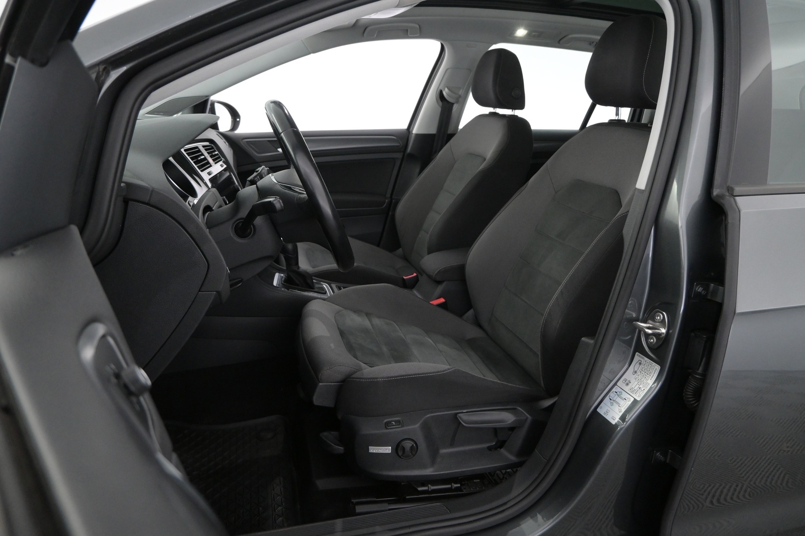 VOLKSWAGEN Golf 2020