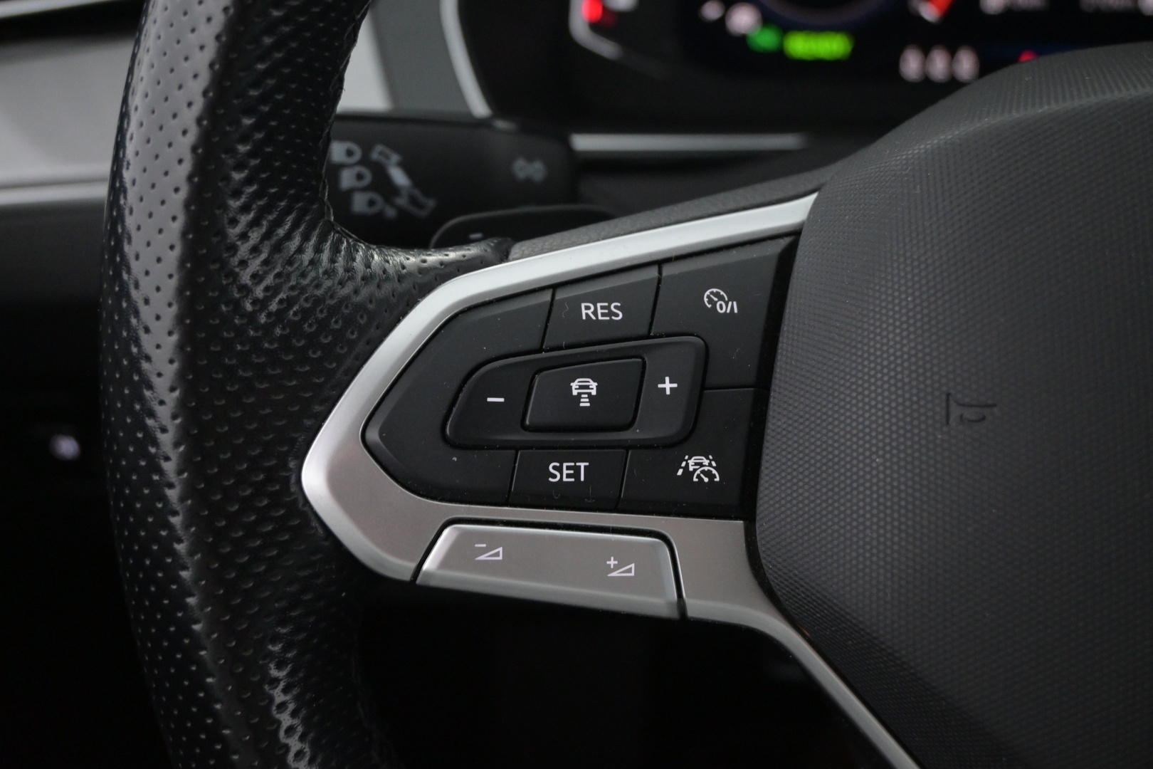 VOLKSWAGEN Passat 2021