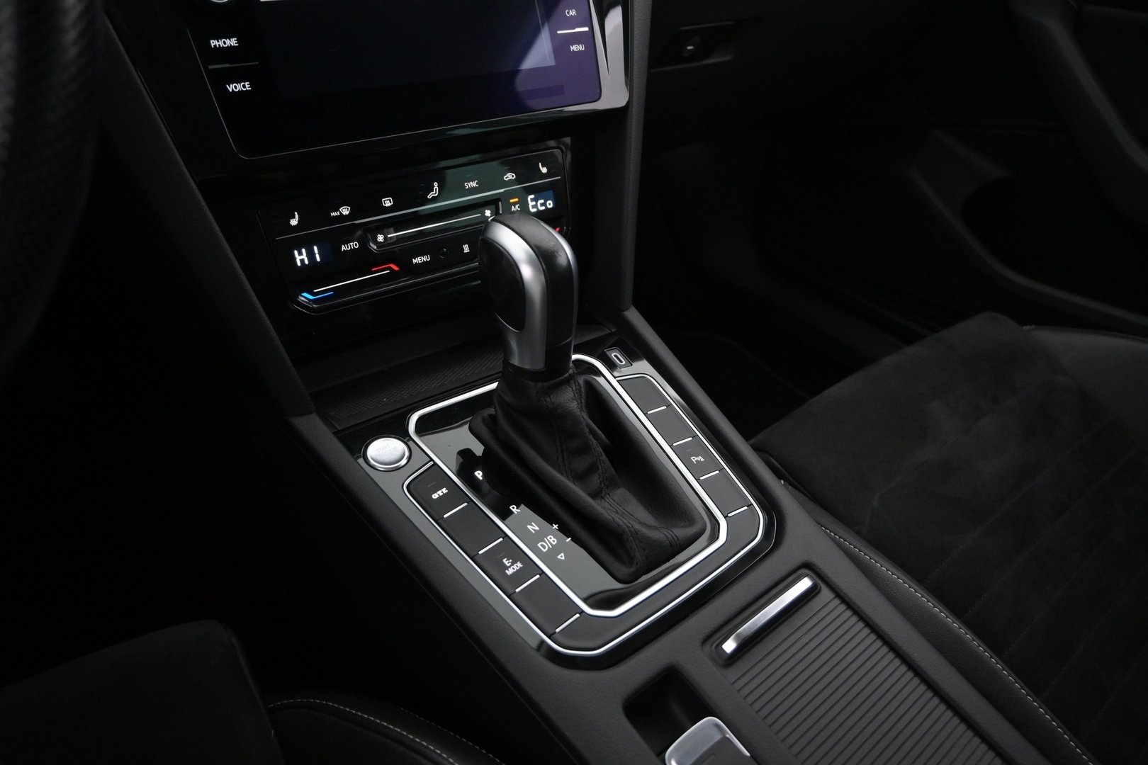 VOLKSWAGEN Passat 2021