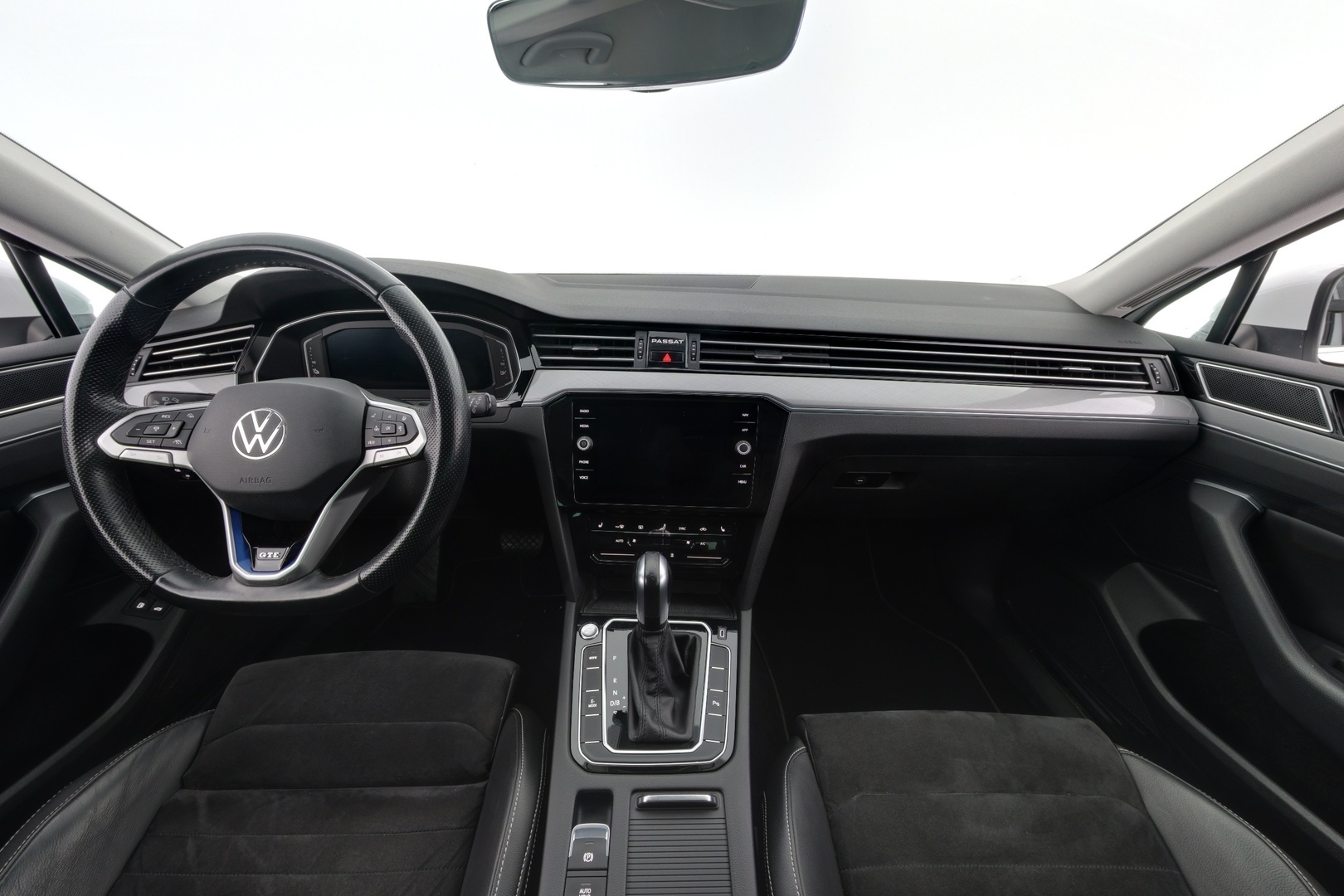 VOLKSWAGEN Passat 2021