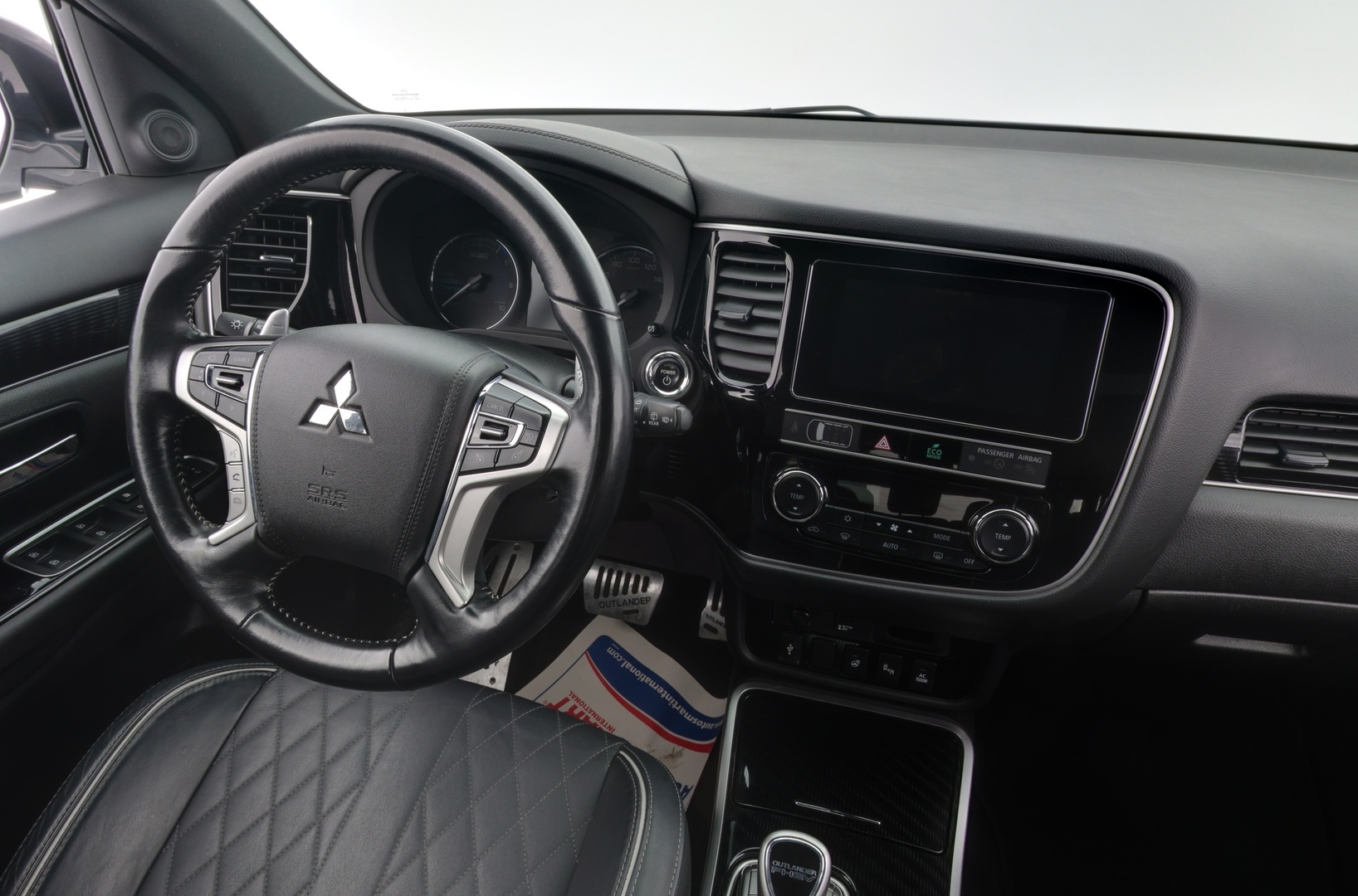 MITSUBISHI Outlander PHEV 2019