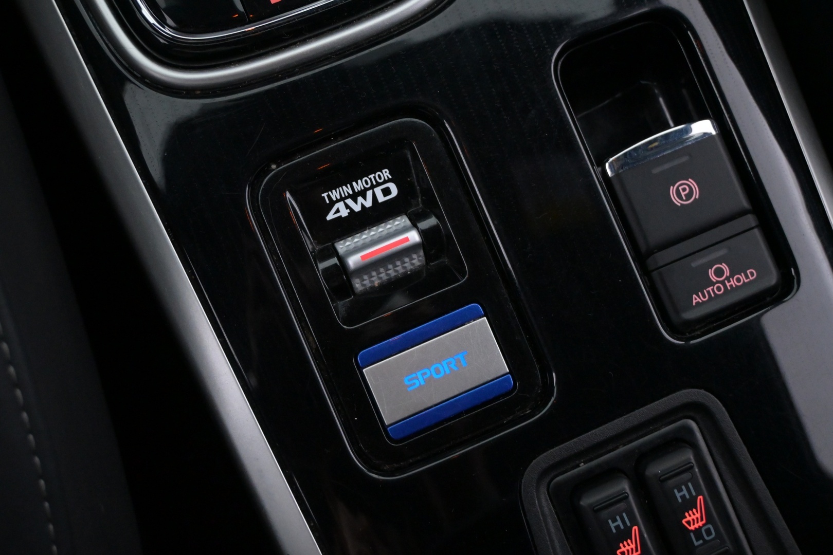 MITSUBISHI Outlander PHEV 2019