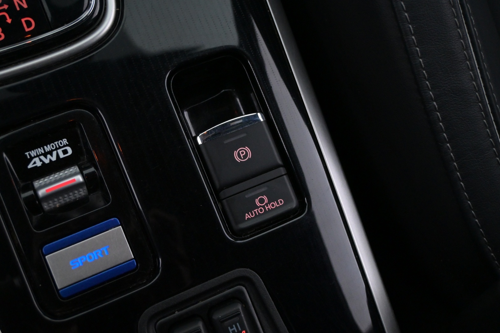 MITSUBISHI Outlander PHEV 2019