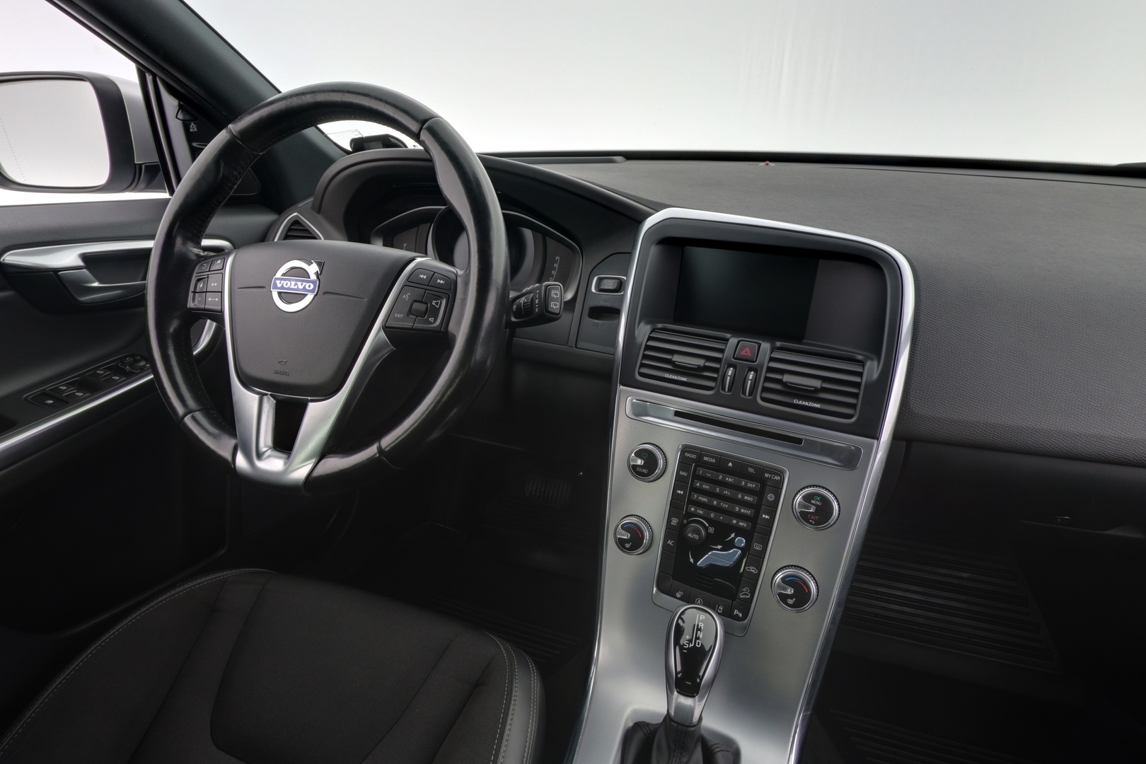 VOLVO XC60 2017