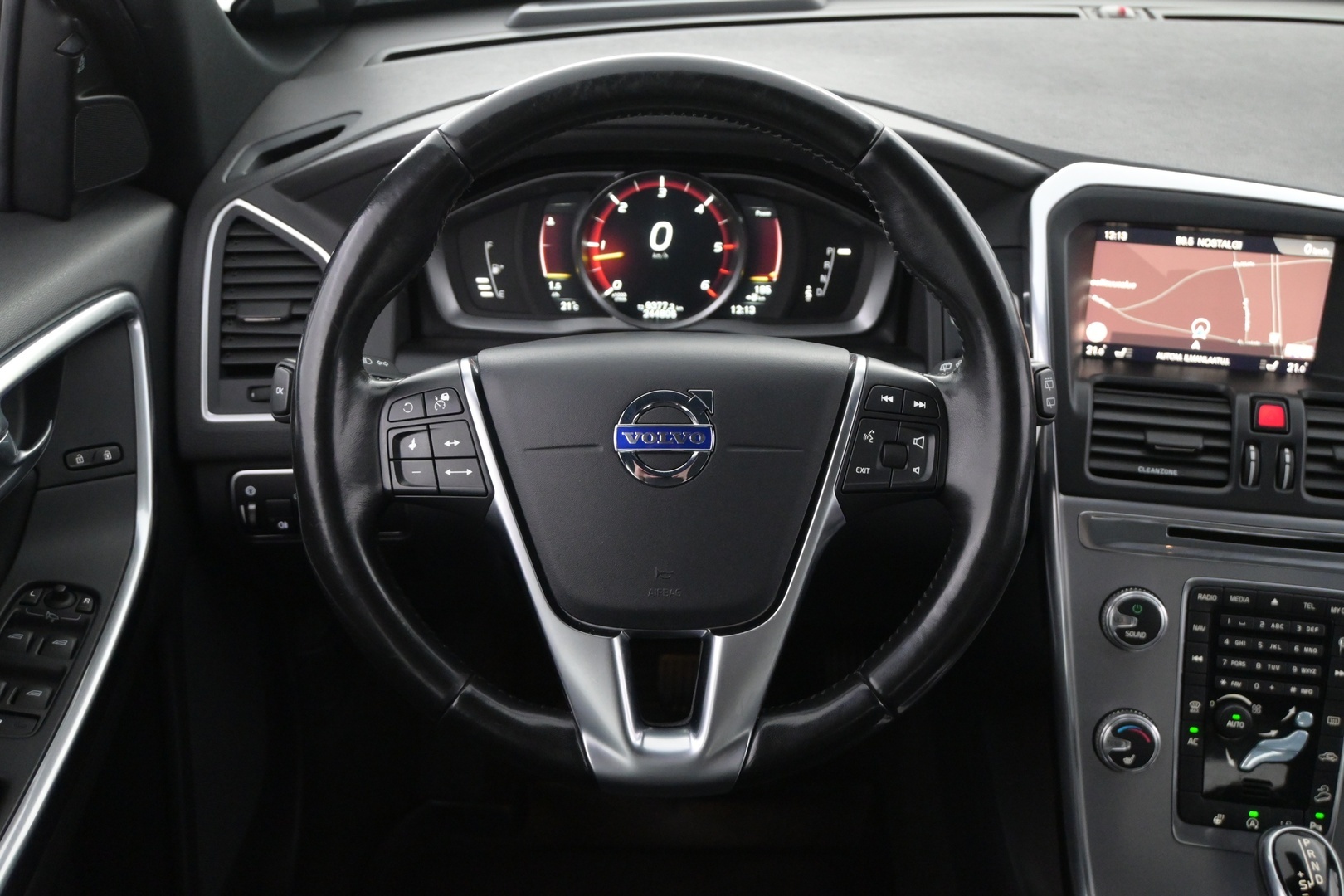 VOLVO XC60 2017