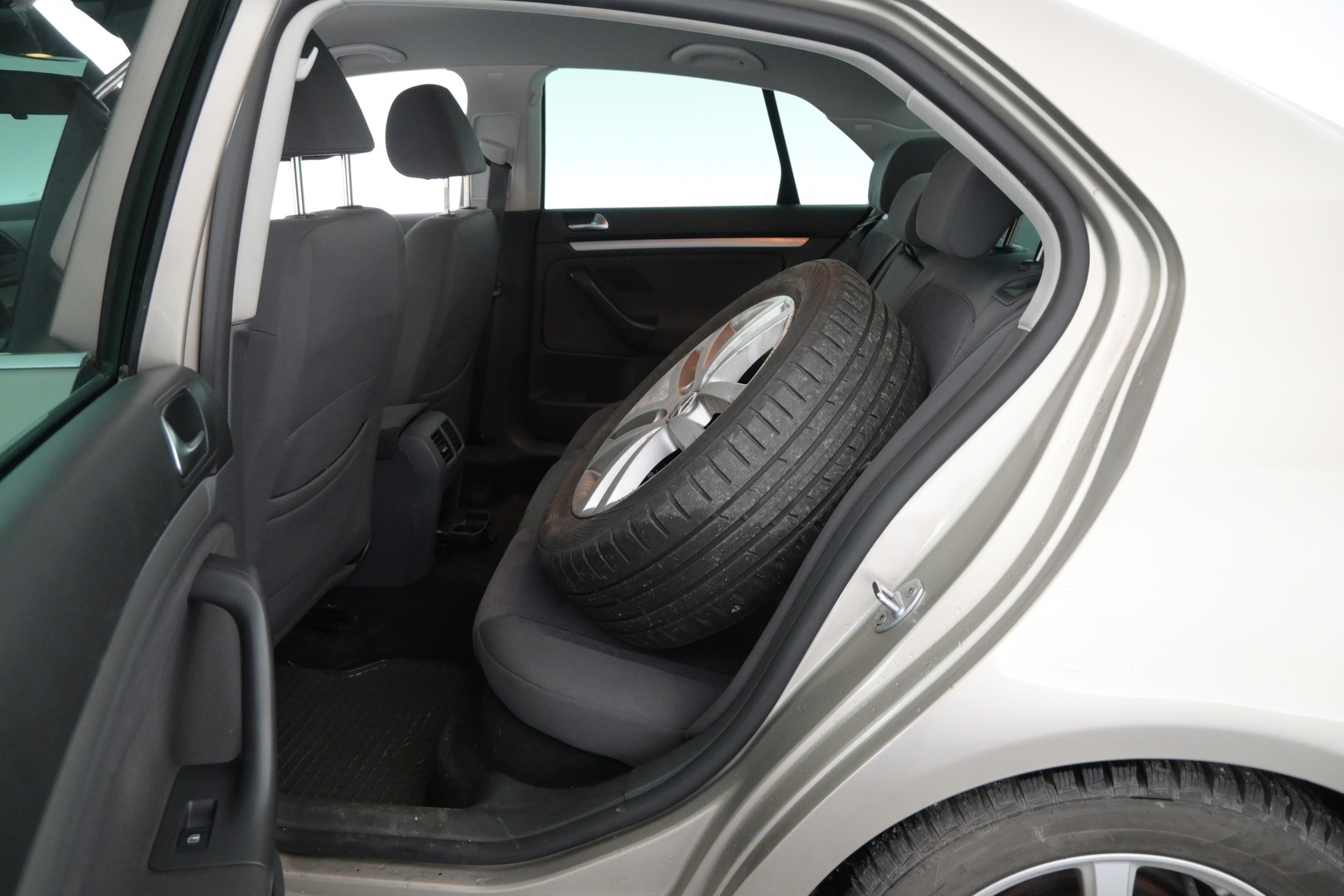 VOLKSWAGEN Jetta 2009