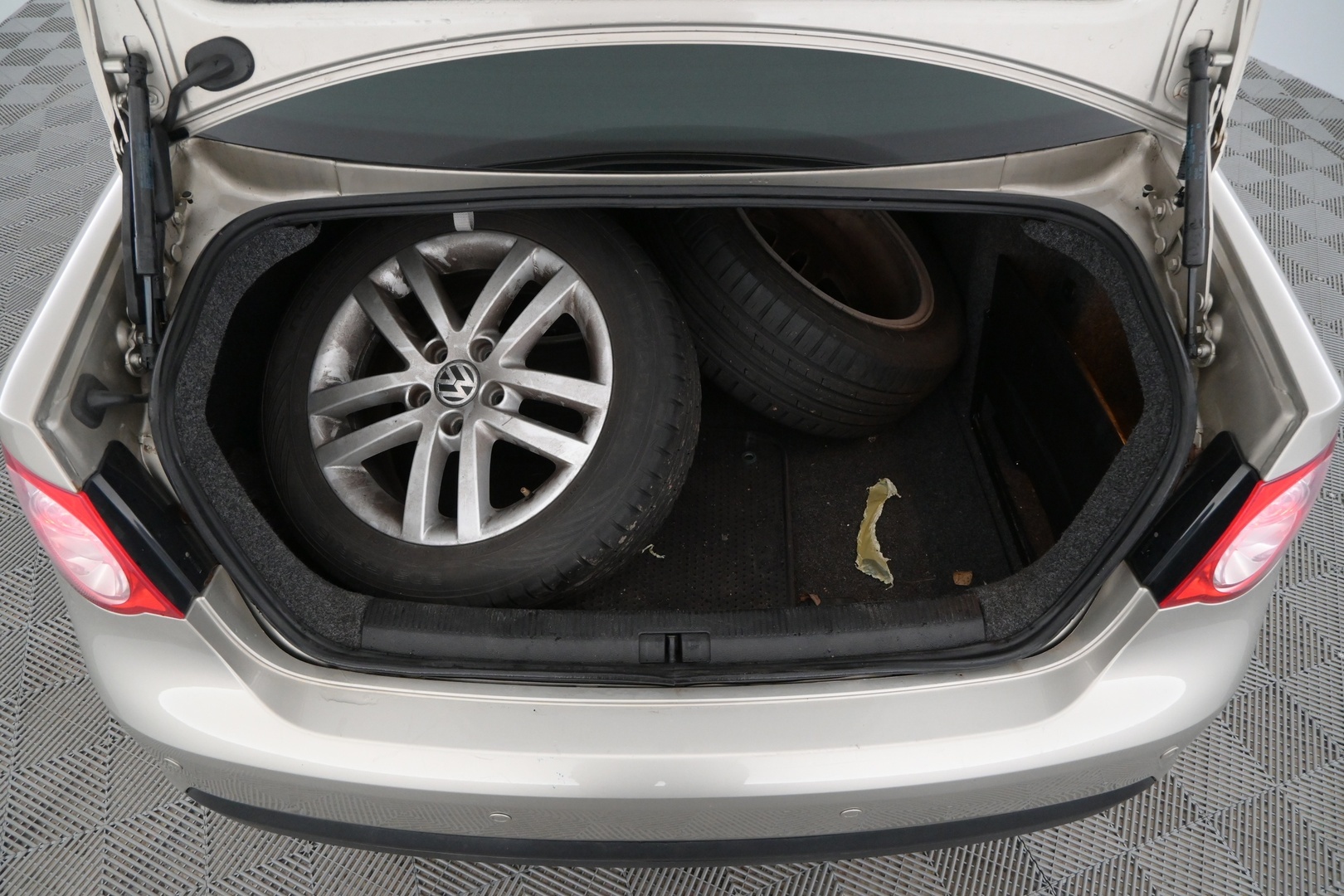 VOLKSWAGEN Jetta 2009