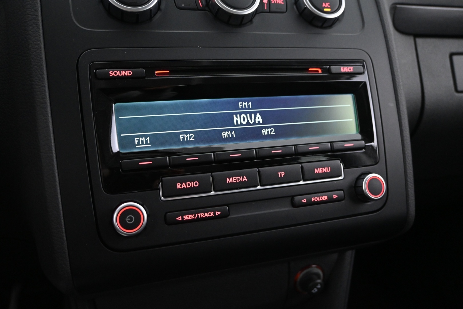 VOLKSWAGEN Touran 2013