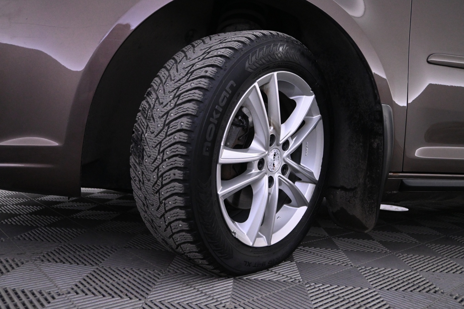 VOLKSWAGEN Touran 2013