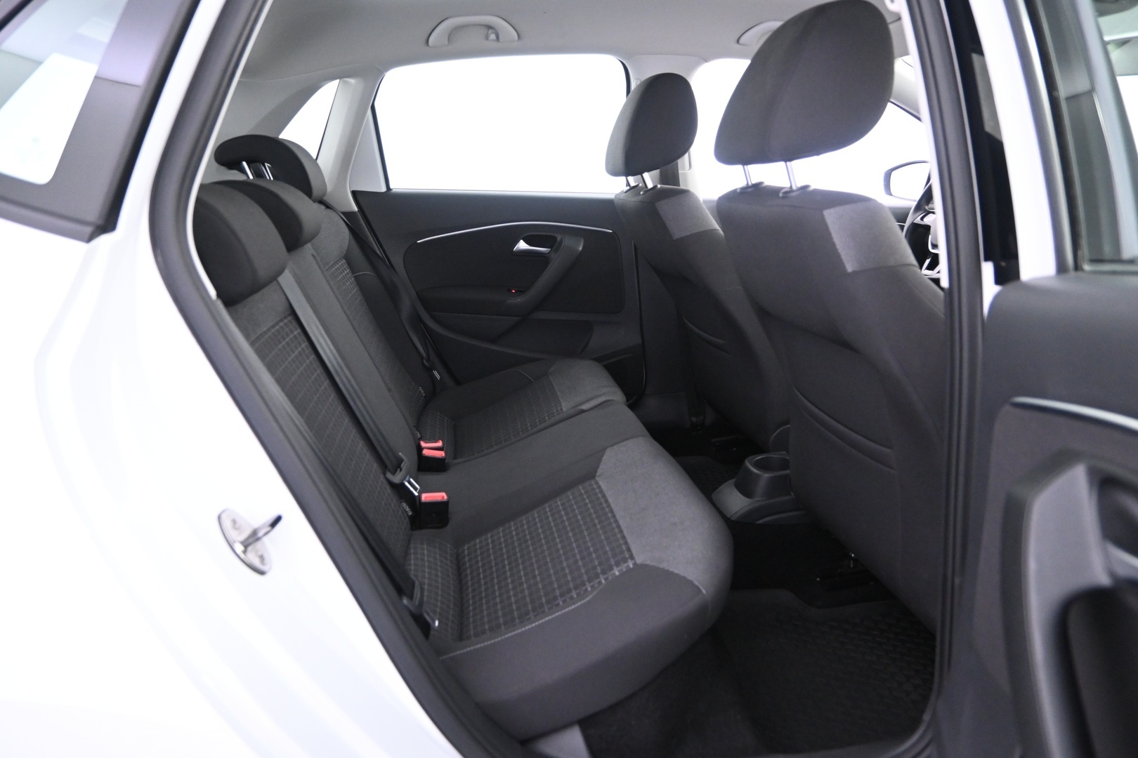 VOLKSWAGEN Polo 2015