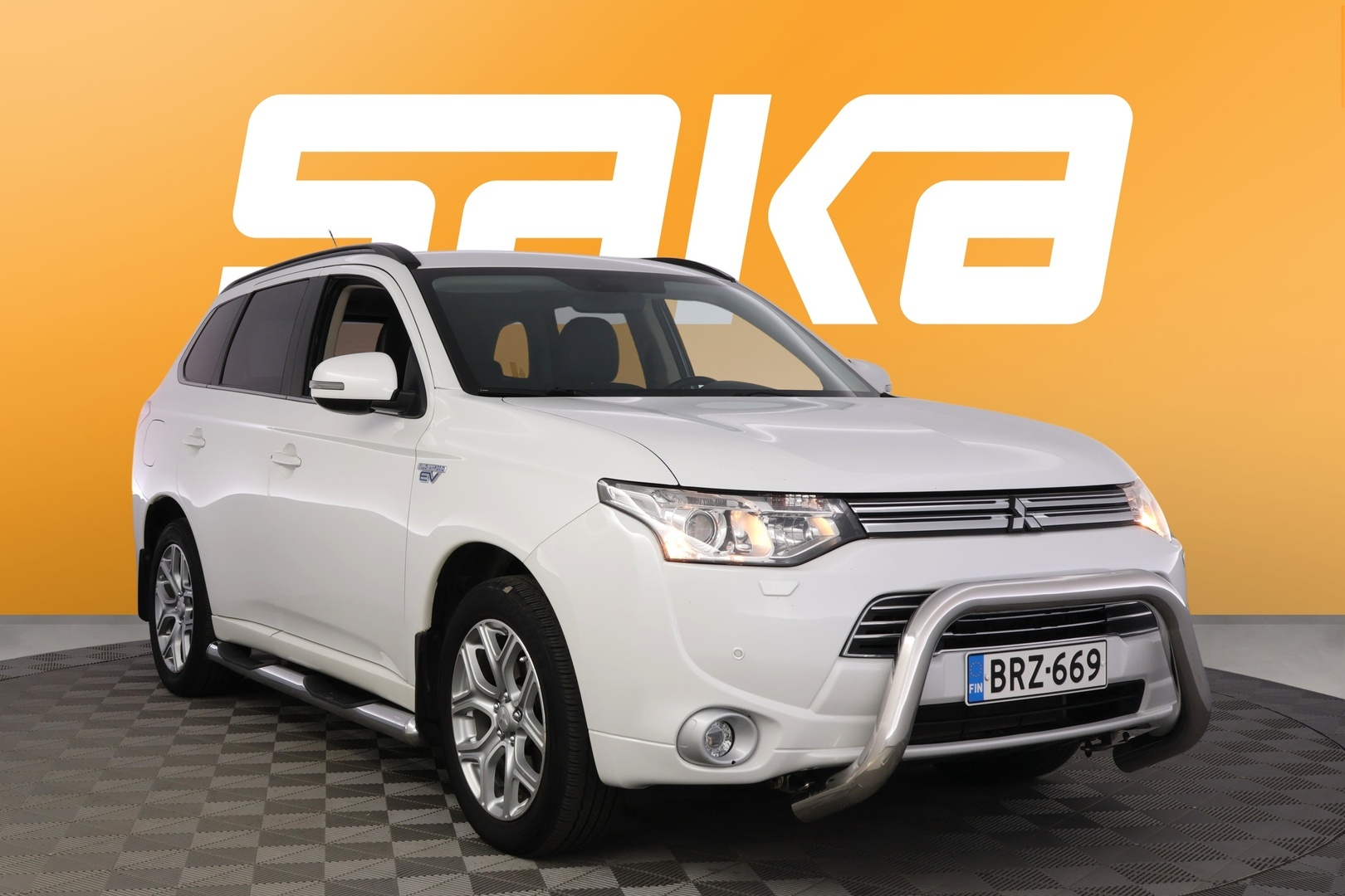 MITSUBISHI Outlander PHEV 2014