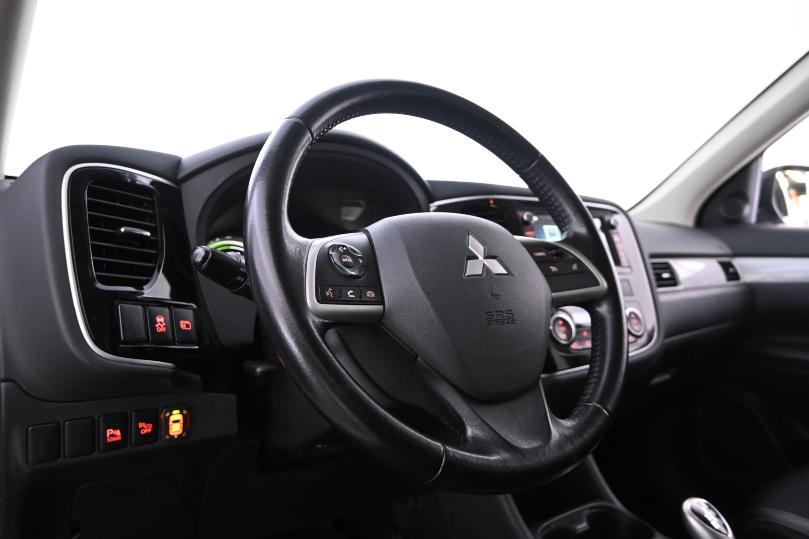 MITSUBISHI Outlander PHEV 2014