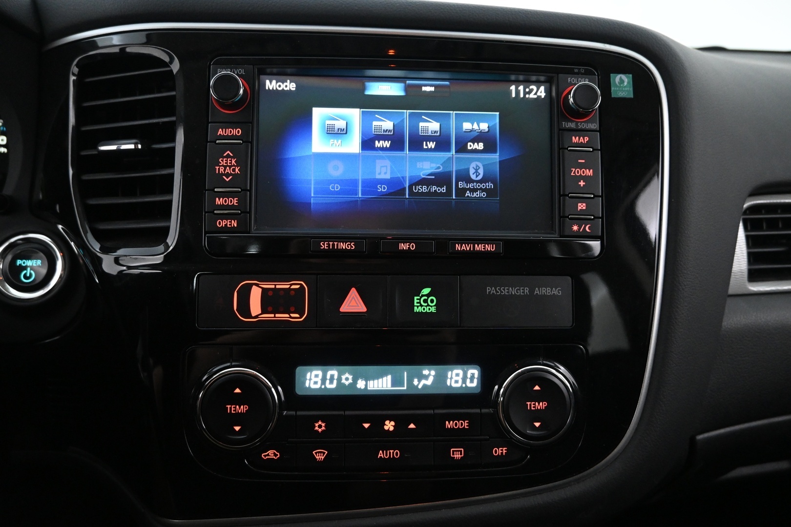 MITSUBISHI Outlander PHEV 2014