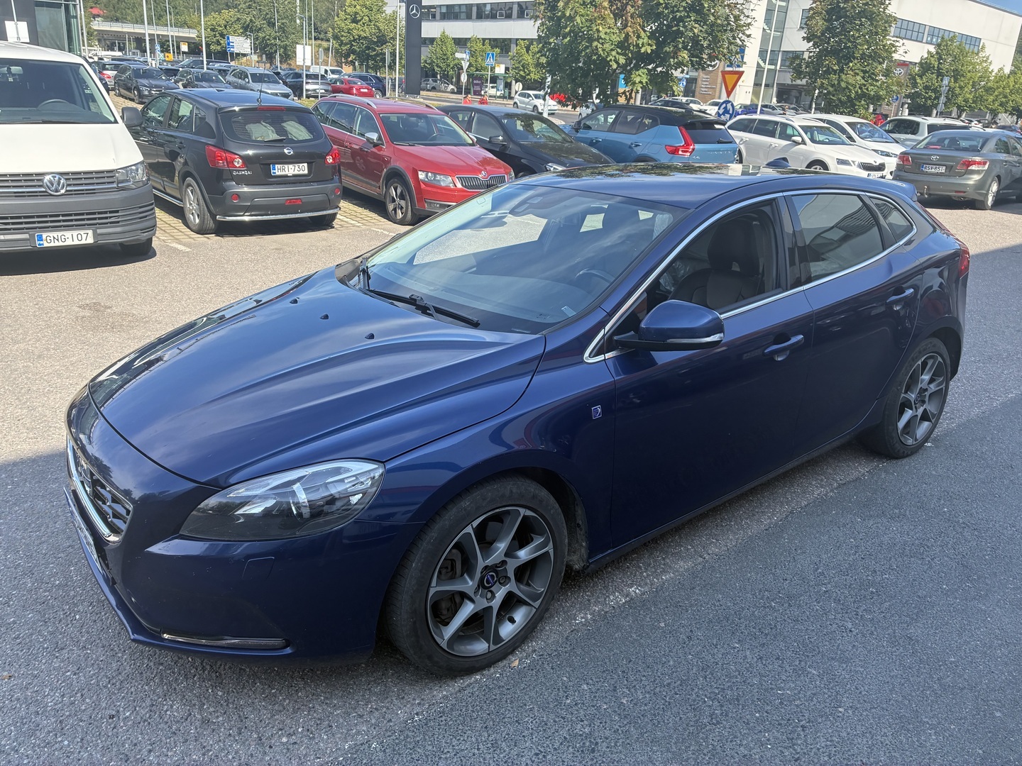 VOLVO V40 2015