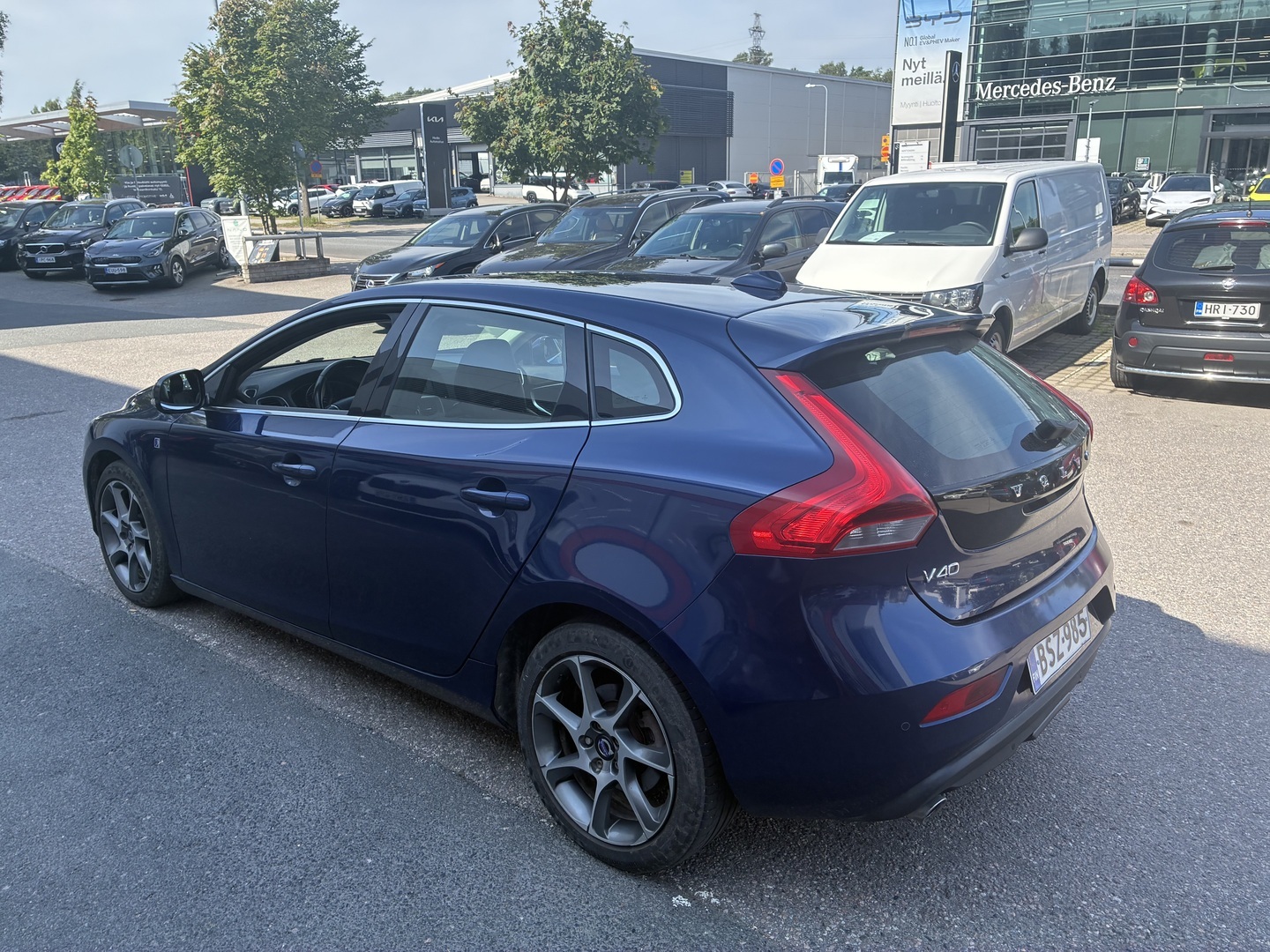 VOLVO V40 2015