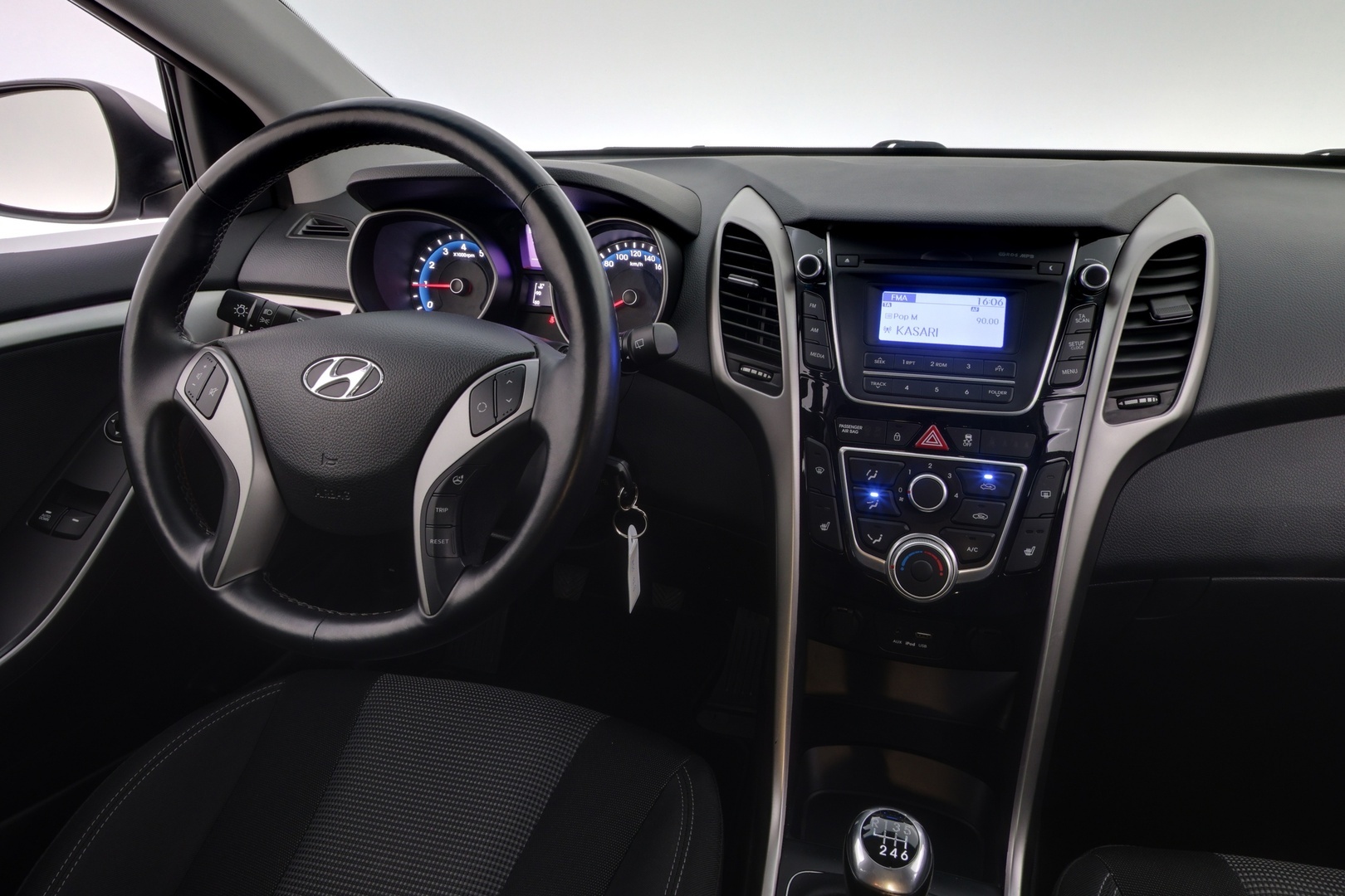 HYUNDAI I30 2016
