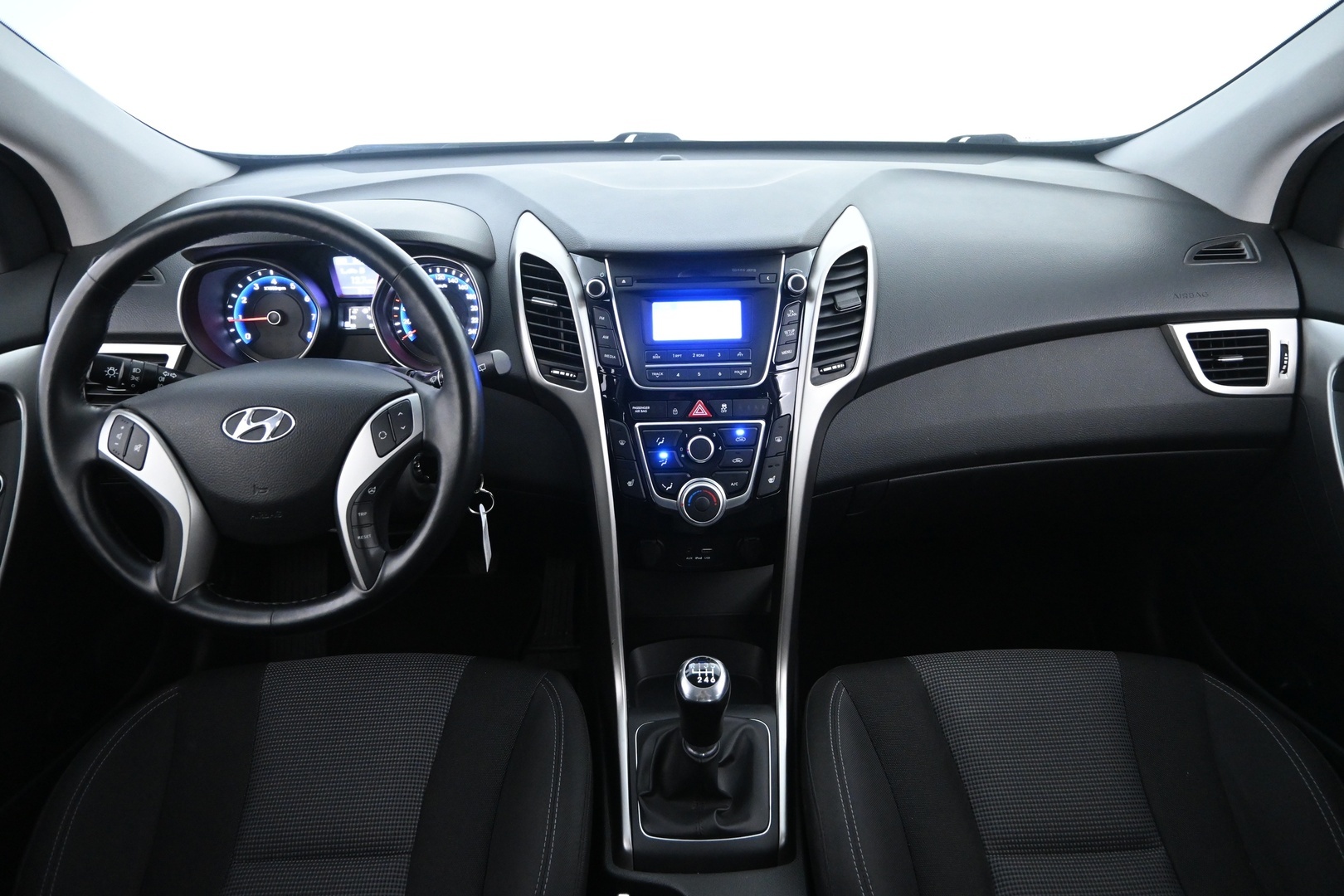 HYUNDAI I30 2016