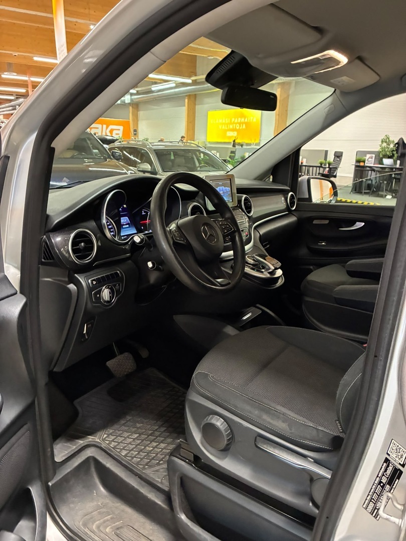 MERCEDES-BENZ V 2017