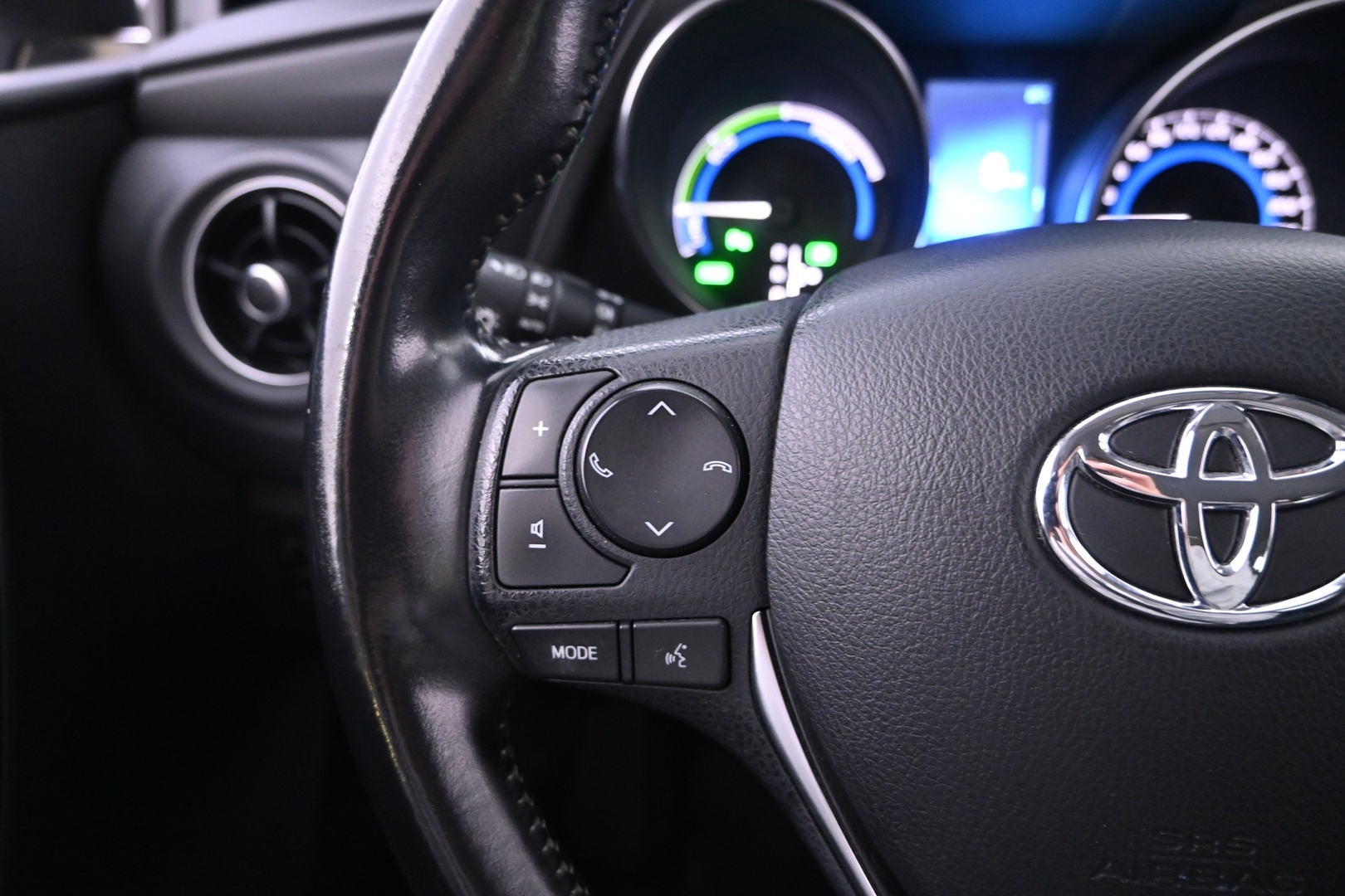 TOYOTA Auris 2017