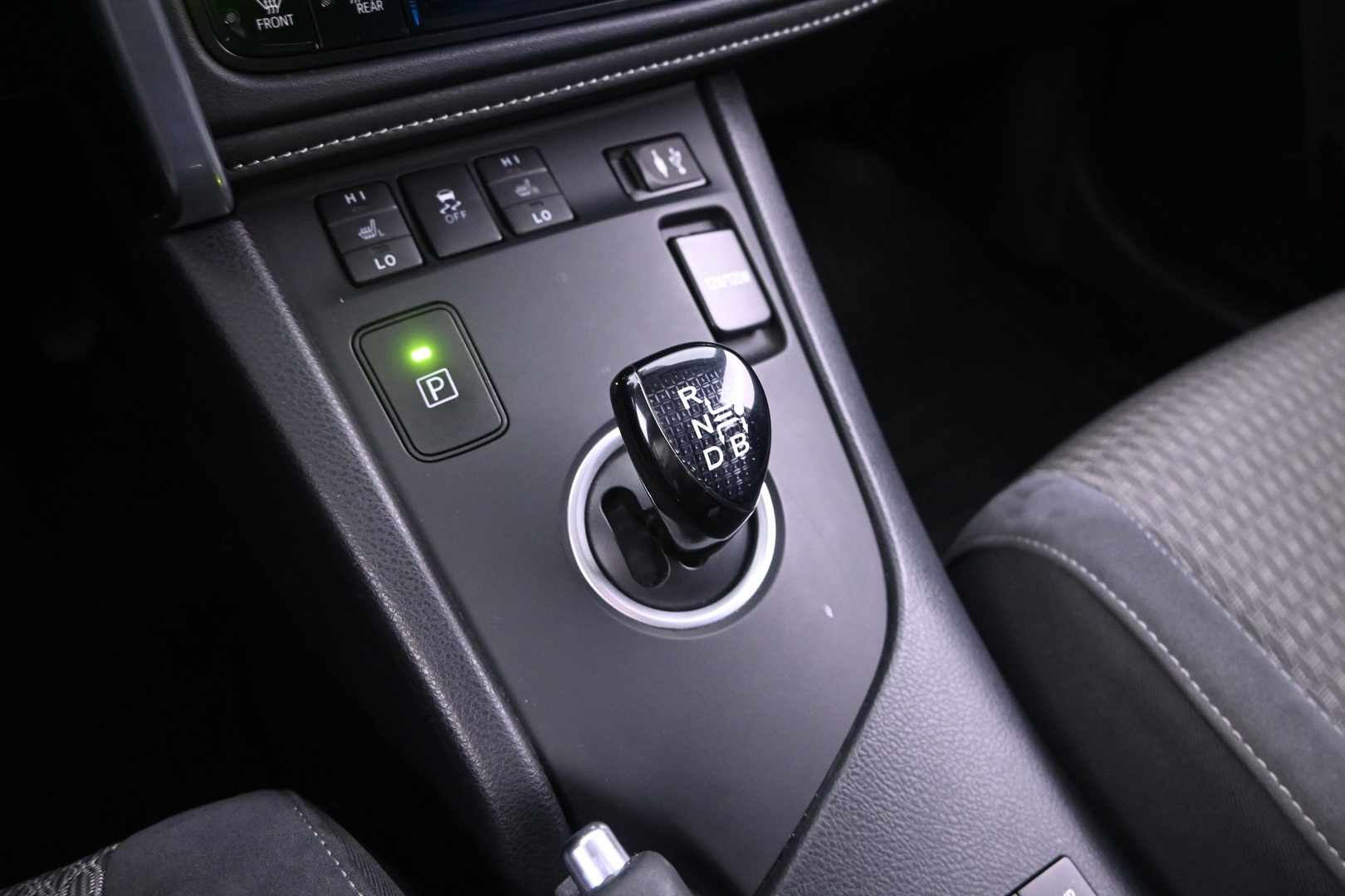 TOYOTA Auris 2017