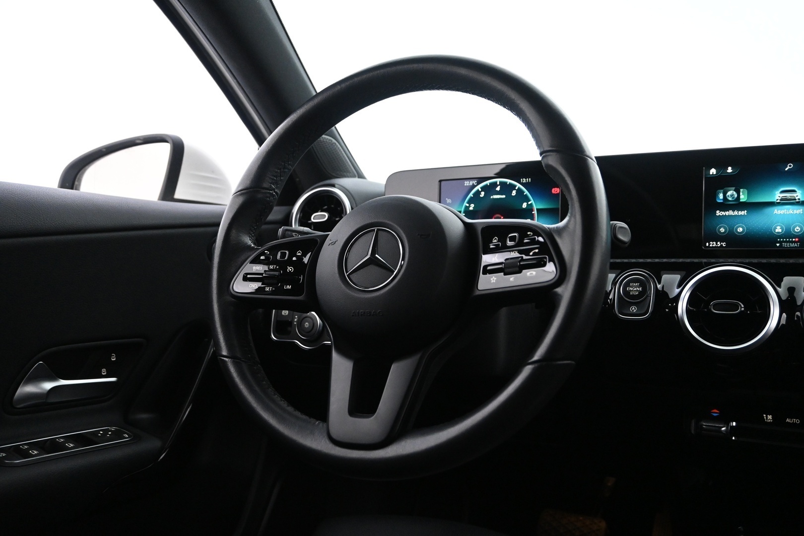 MERCEDES-BENZ A 2019