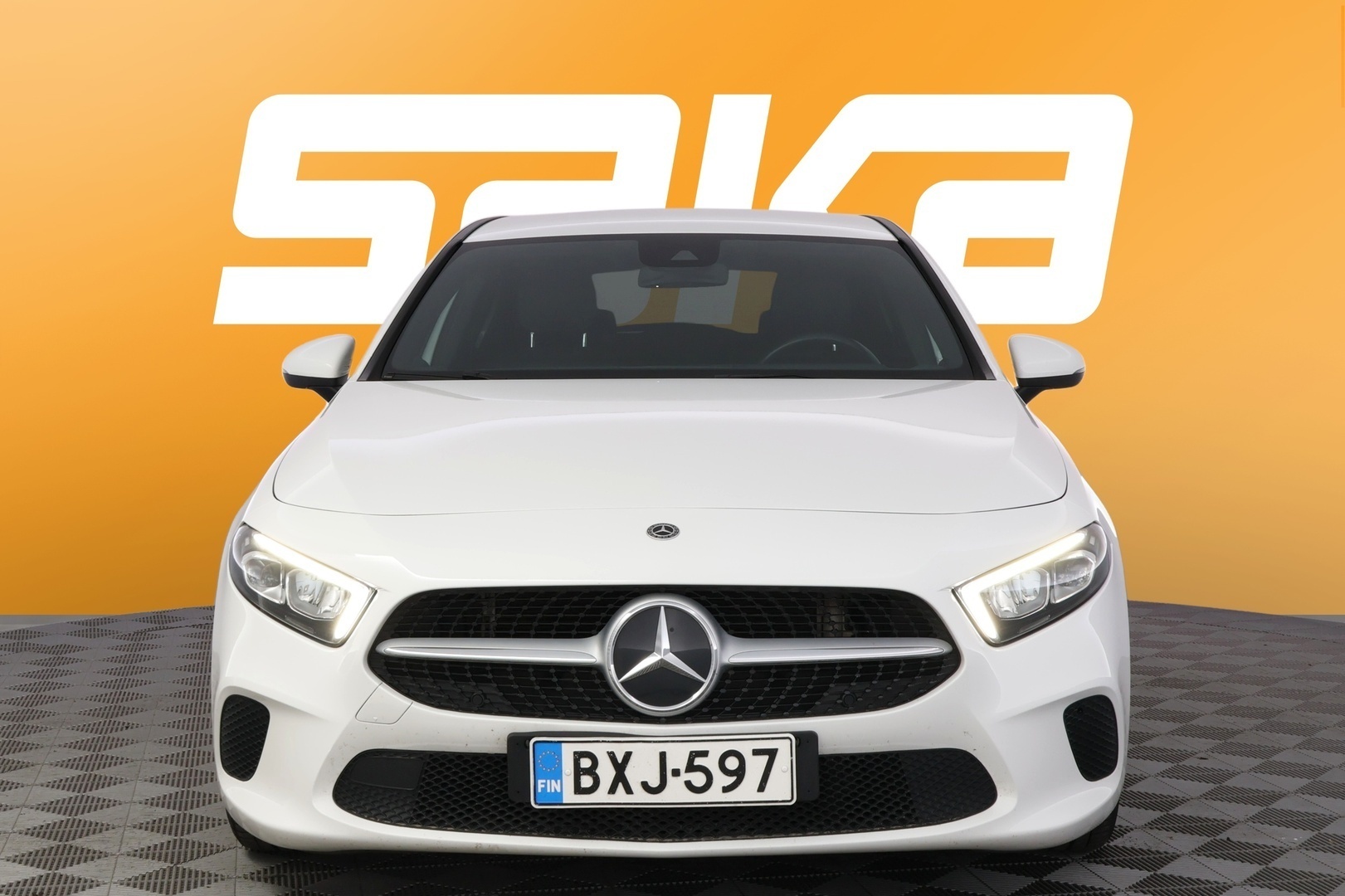 MERCEDES-BENZ A 2019