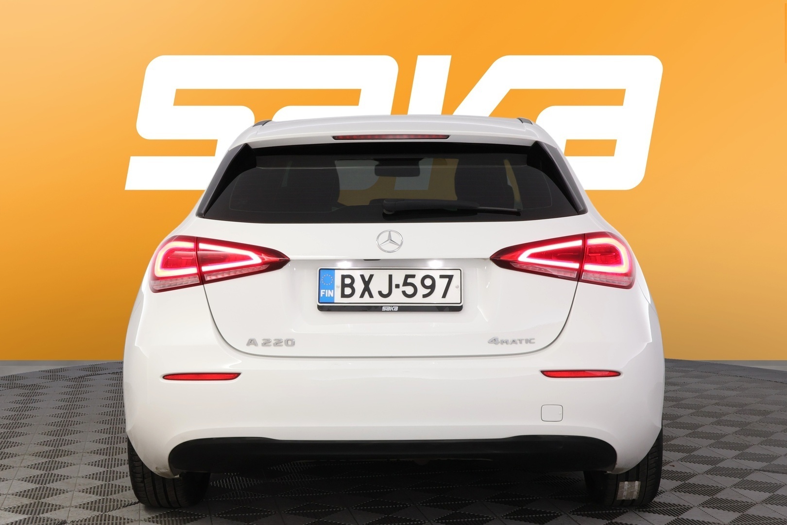 MERCEDES-BENZ A 2019