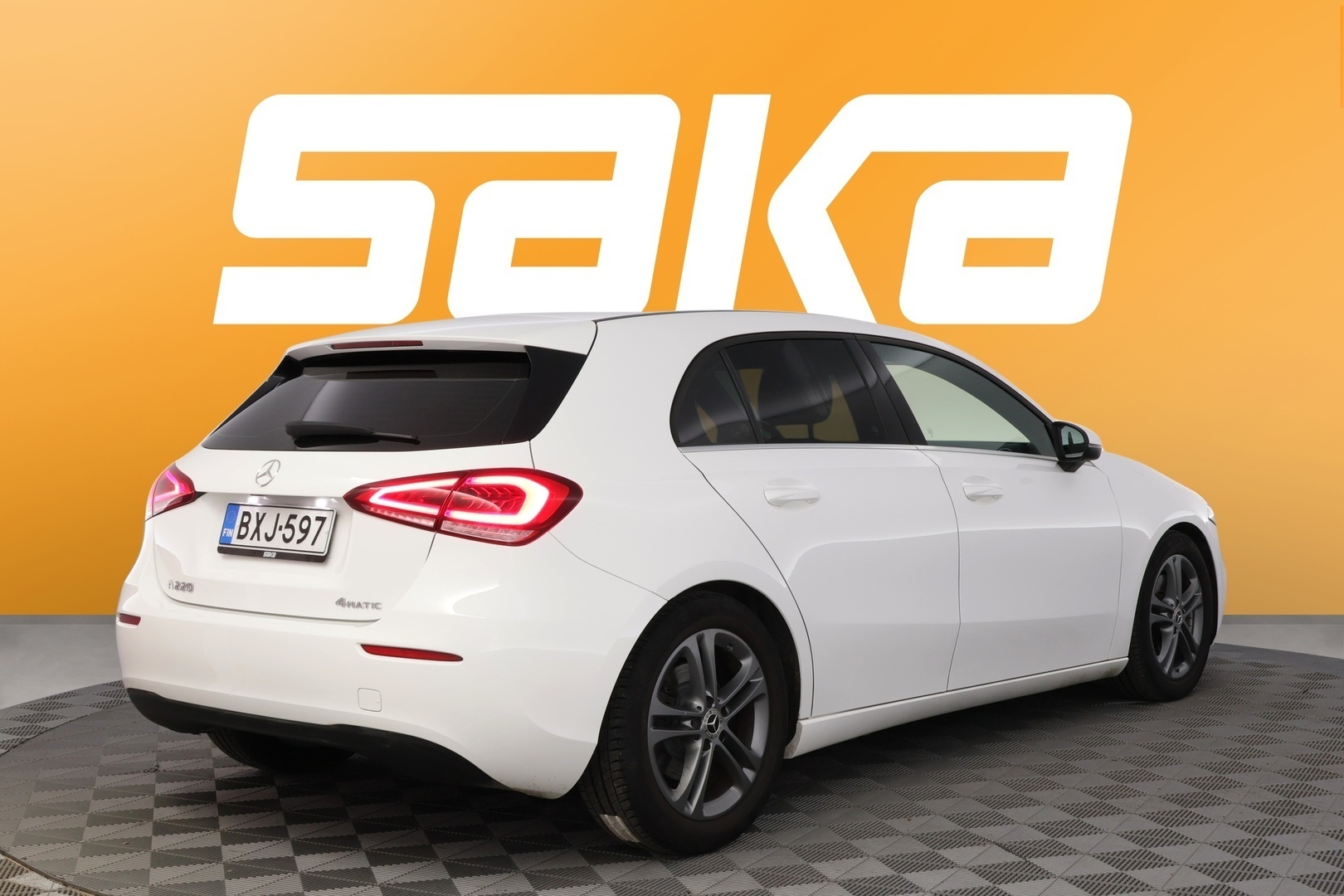 MERCEDES-BENZ A 2019