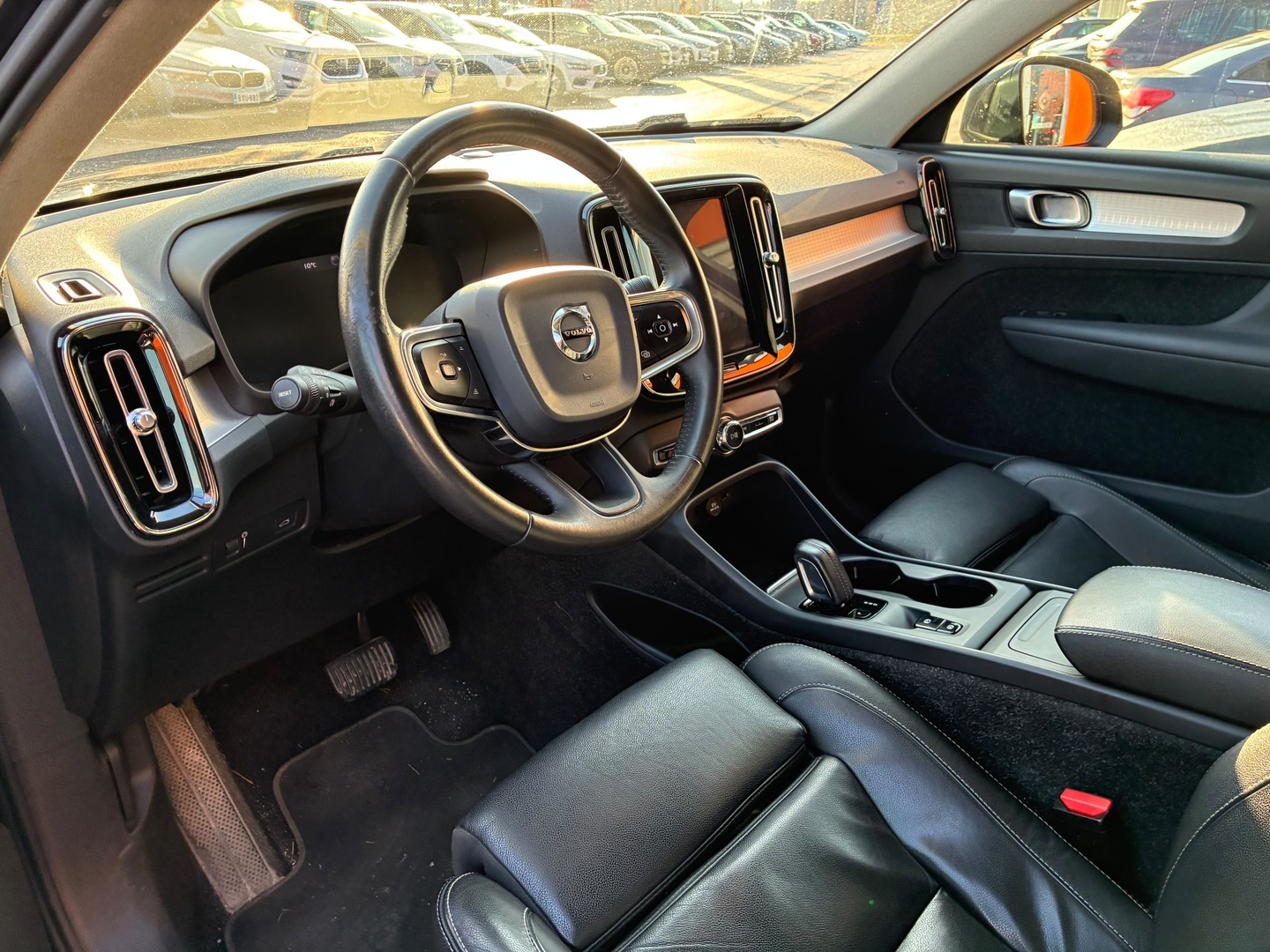 VOLVO XC40 2020
