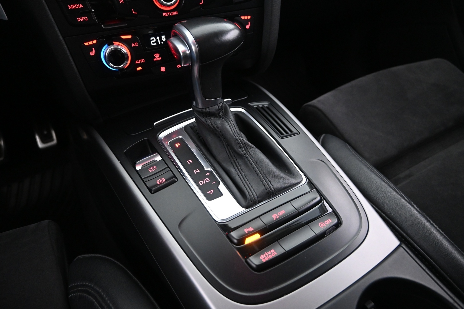 AUDI A4 allroad quattro 2015