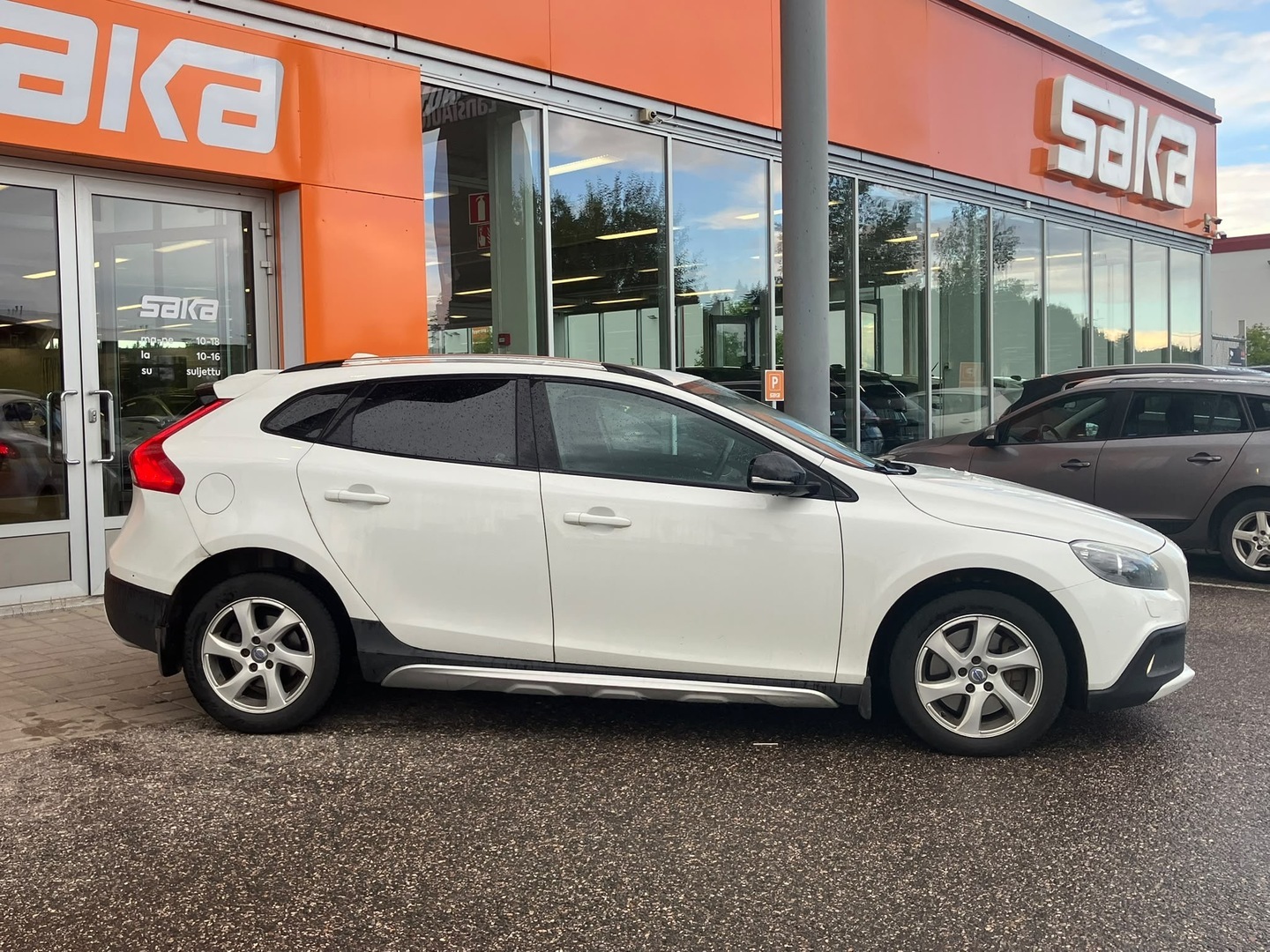 VOLVO V40 Cross Country 2016