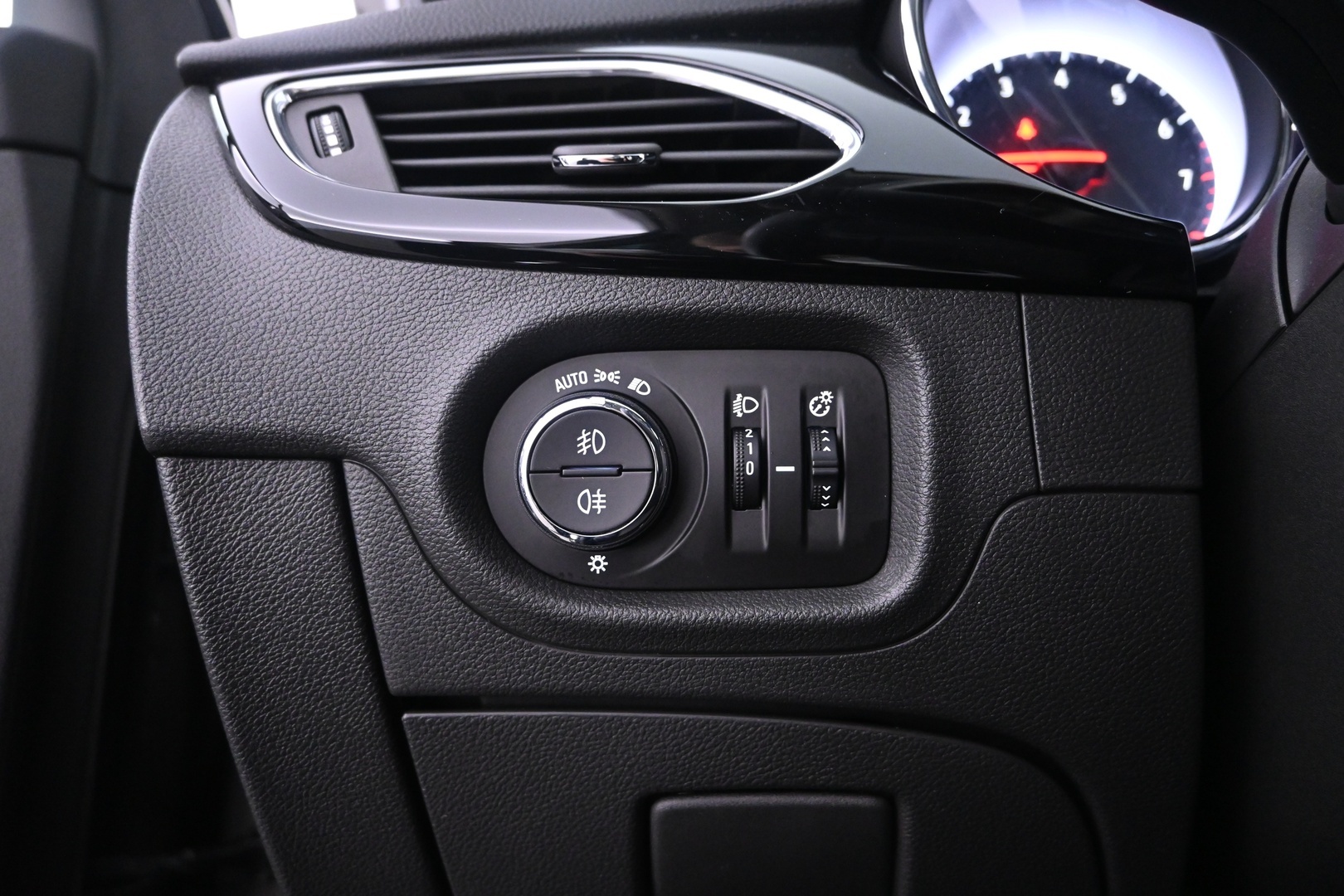 OPEL Astra 2017