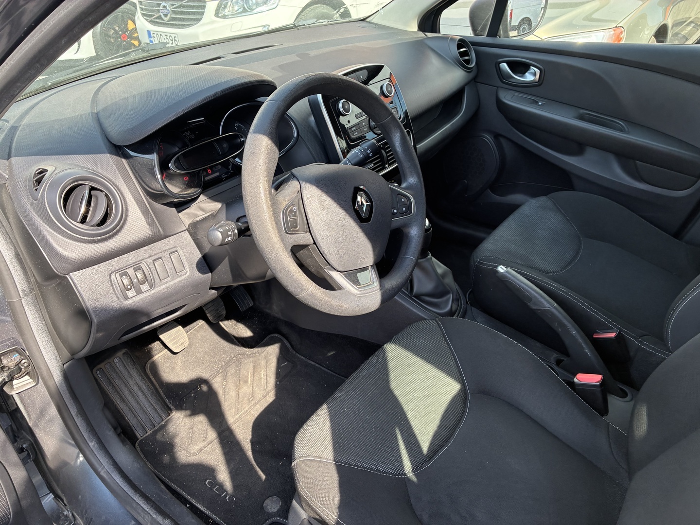 RENAULT Clio 2018