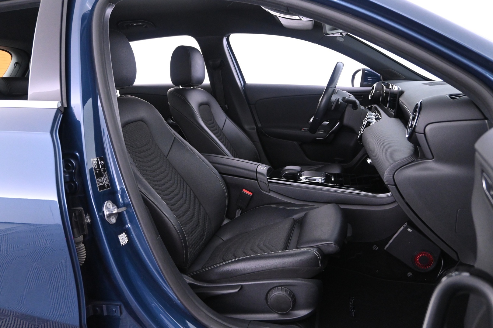 MERCEDES-BENZ A 2019