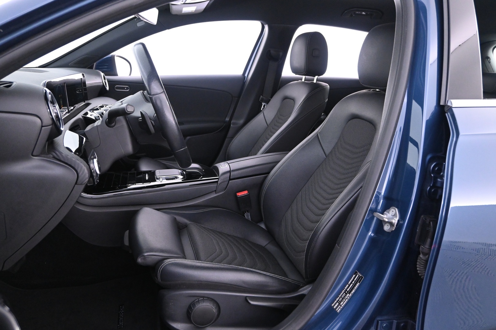 MERCEDES-BENZ A 2019