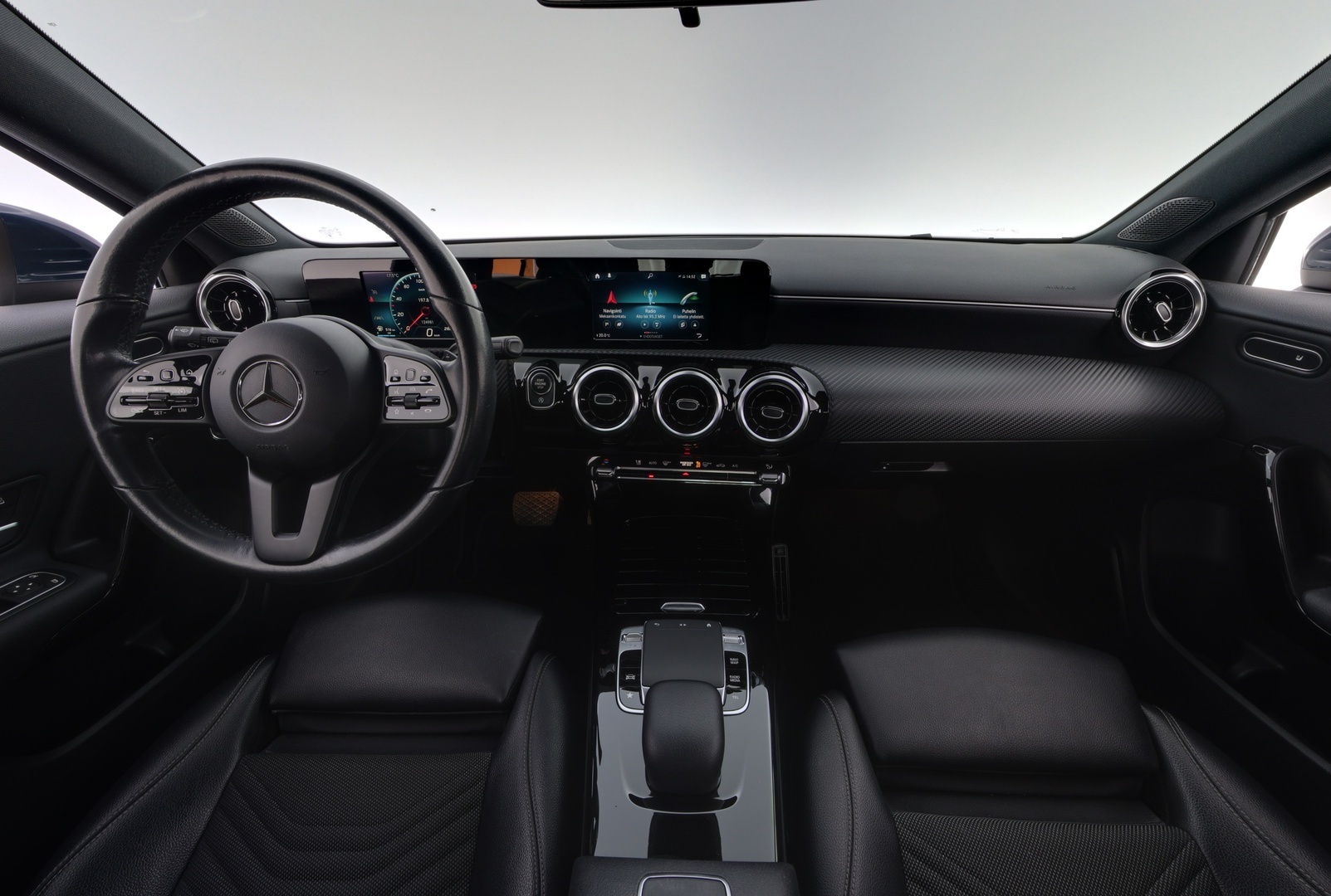 MERCEDES-BENZ A 2019