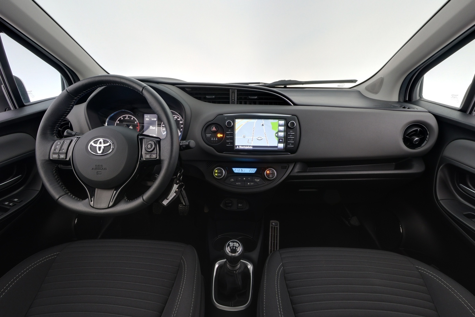TOYOTA Yaris 2019