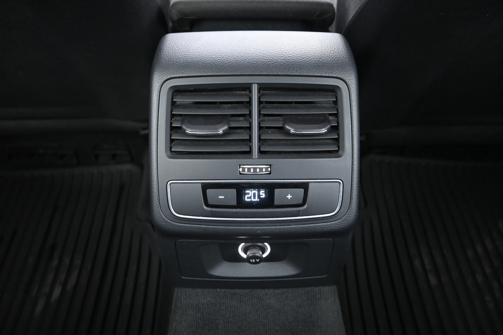 AUDI A4 2020