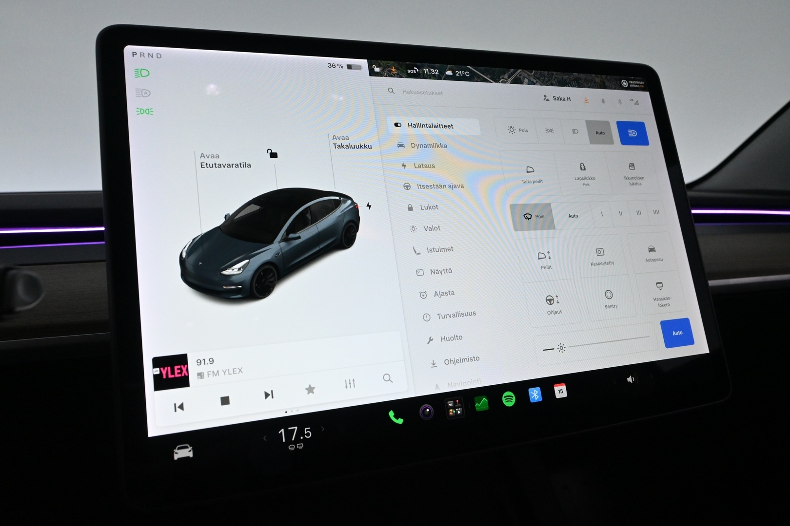 TESLA Model 3 2021