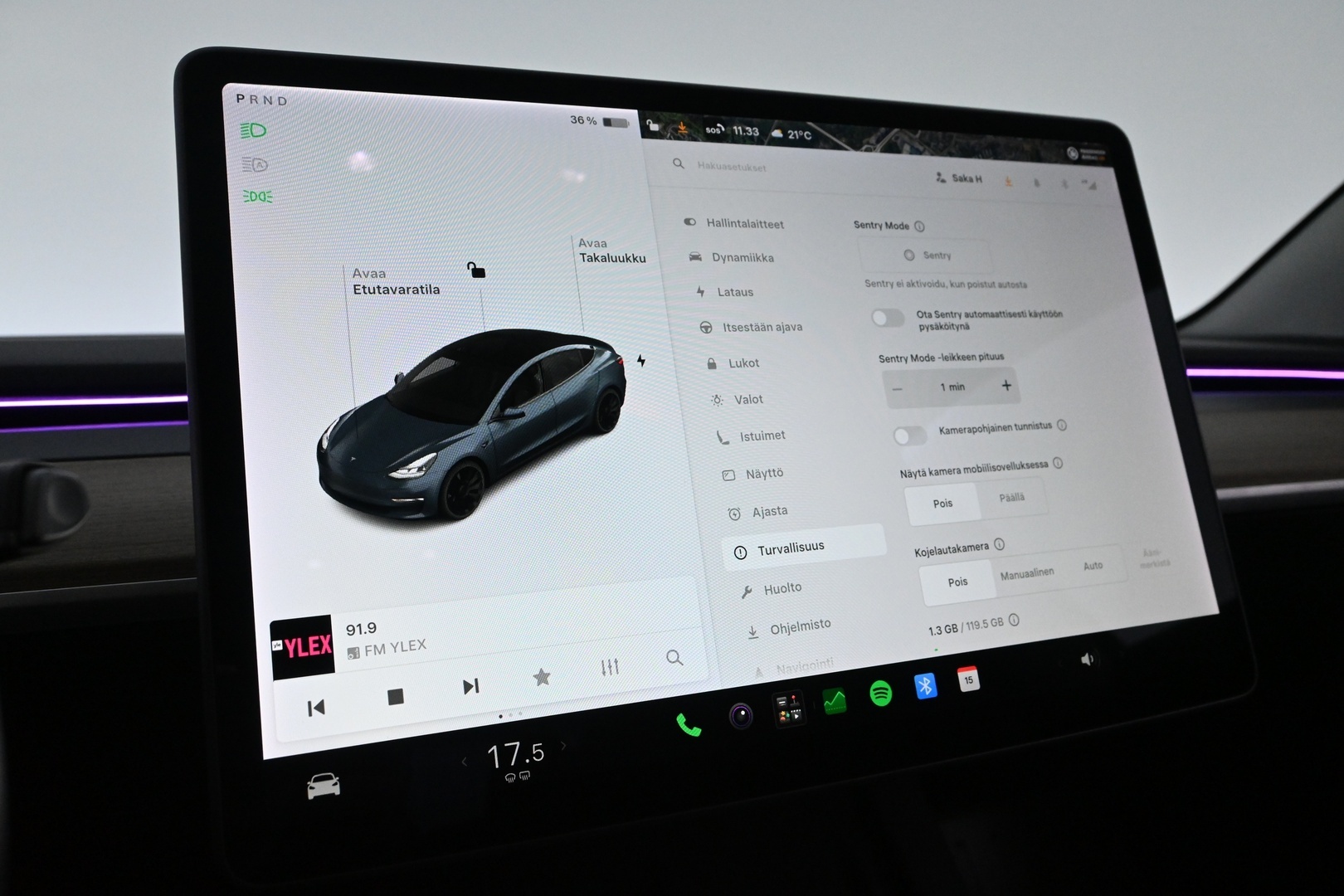 TESLA Model 3 2021